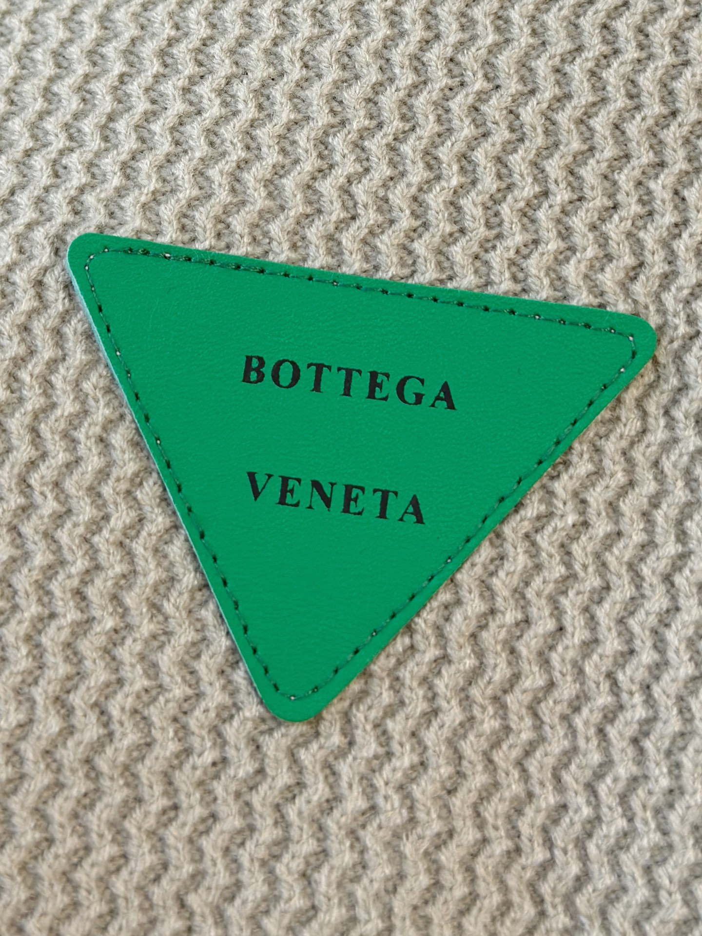 PBv 2025【新品】秋冬新款针织羊毛衫高品质意大利进口羊毛混纺面料，高密度针织，时尚百搭毛衣，帅气十