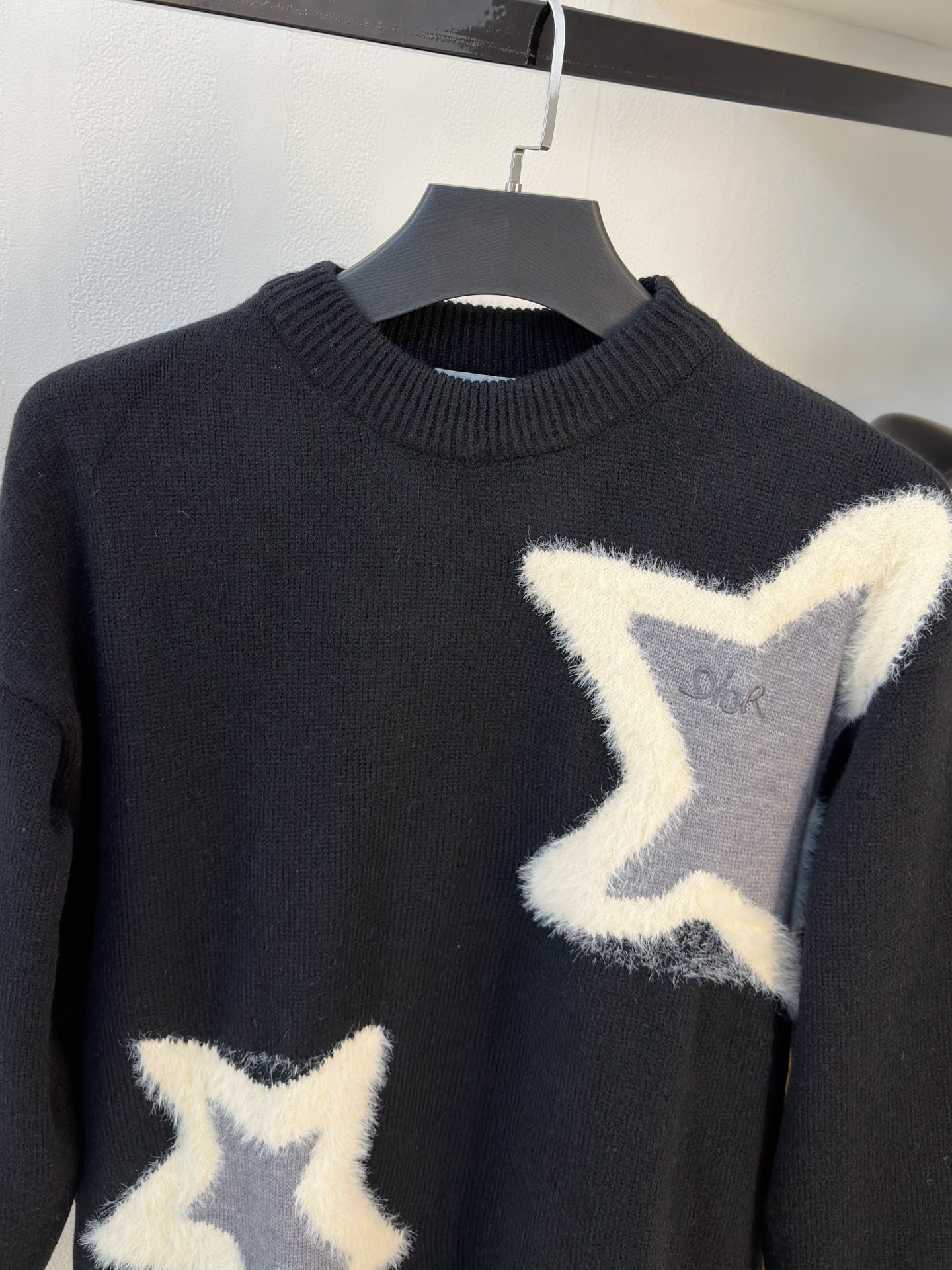 P迪奥2025【新品】秋冬新款针织羊毛衫高品质意大利进口羊毛混纺面料，高密度针织，时尚百搭毛衣，帅气十足