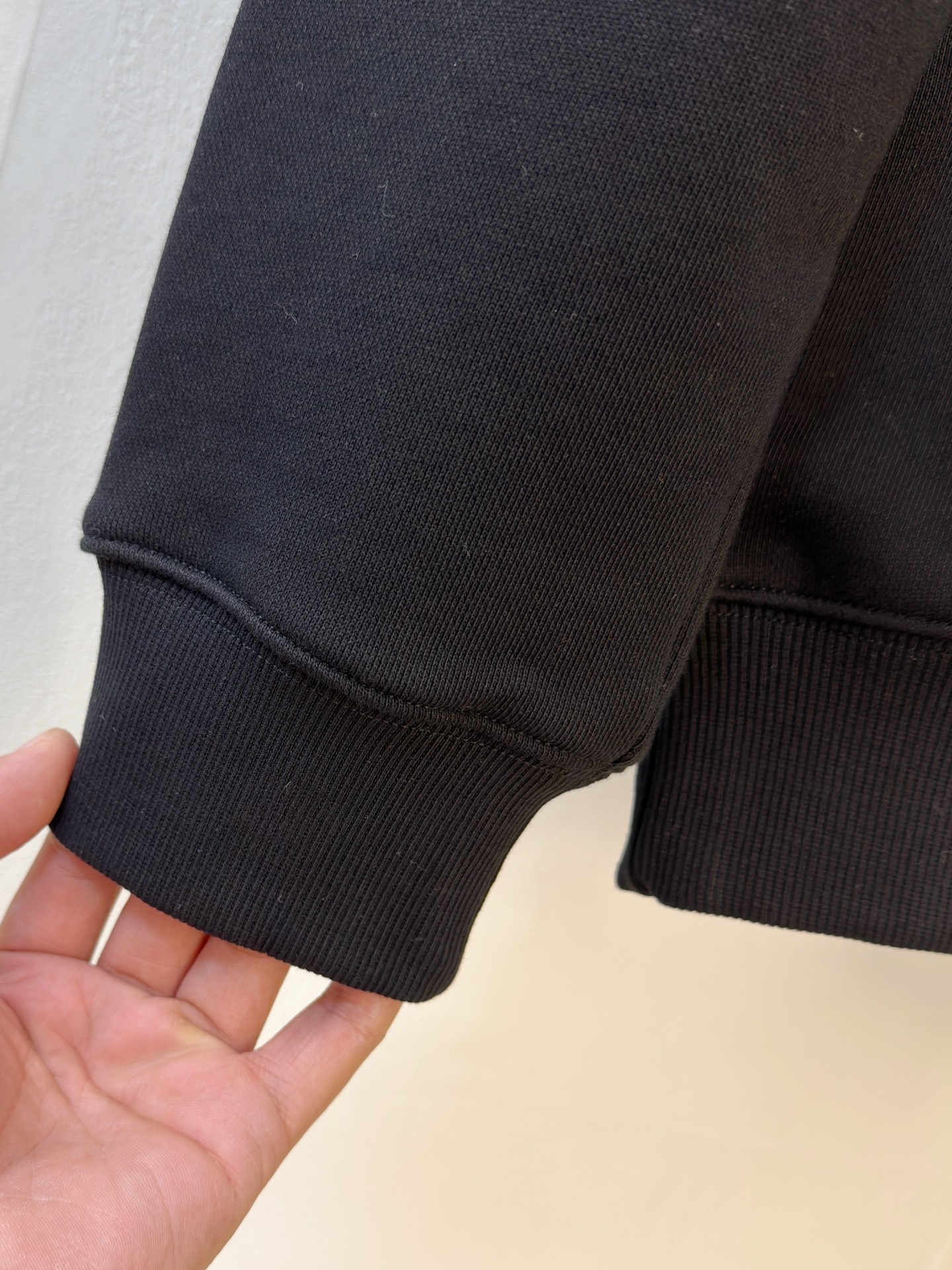 P杰尼亚25SS【新品】最新最顶级版本精美工艺圆领卫衣，最顶级的品质专柜原单套头衫，顶级制作工艺进口面料