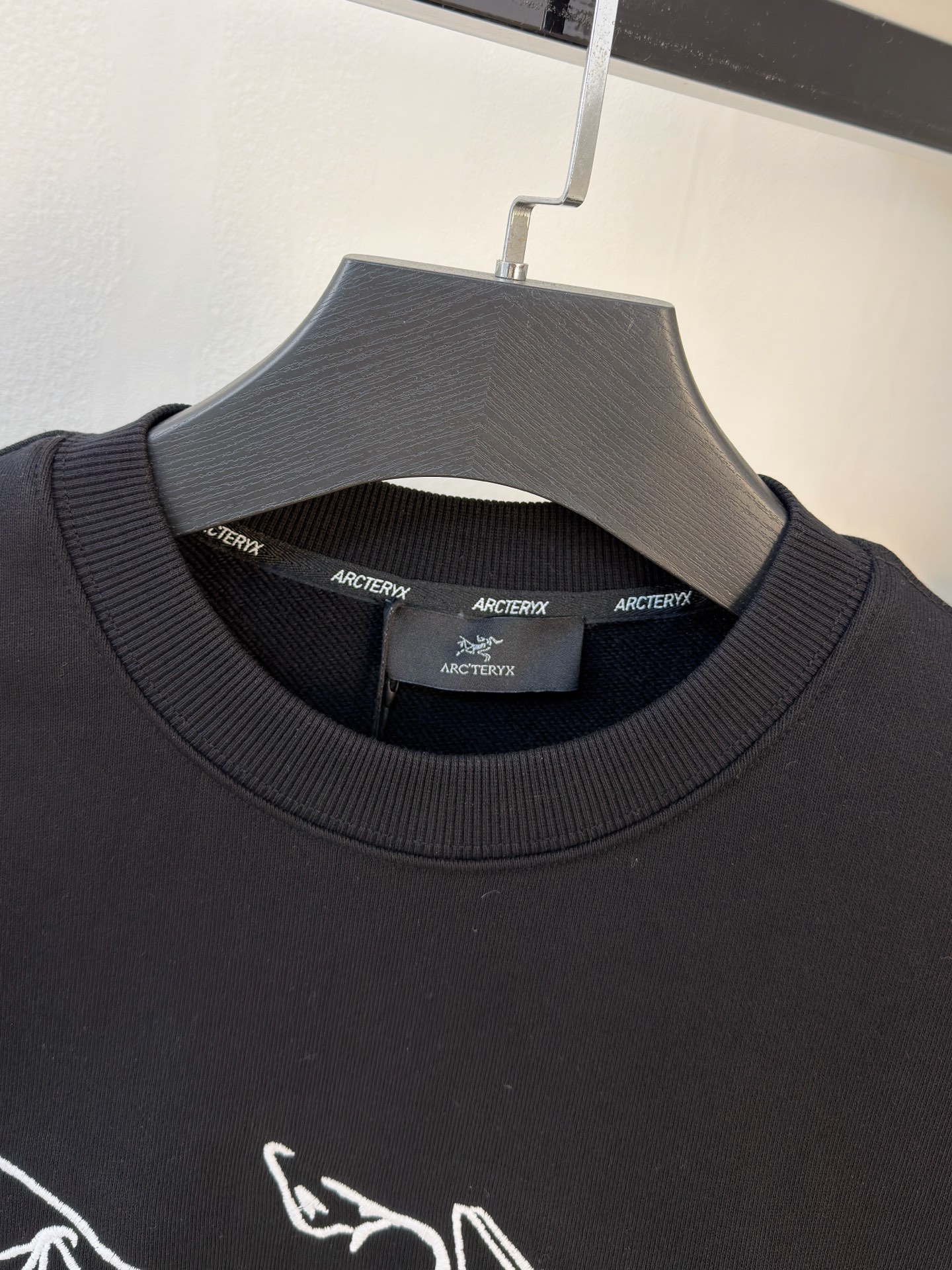 P始祖鸟25SS【新品】最新最顶级版本精美工艺圆领卫衣，最顶级的品质专柜原单套头衫，顶级制作工艺进口面料