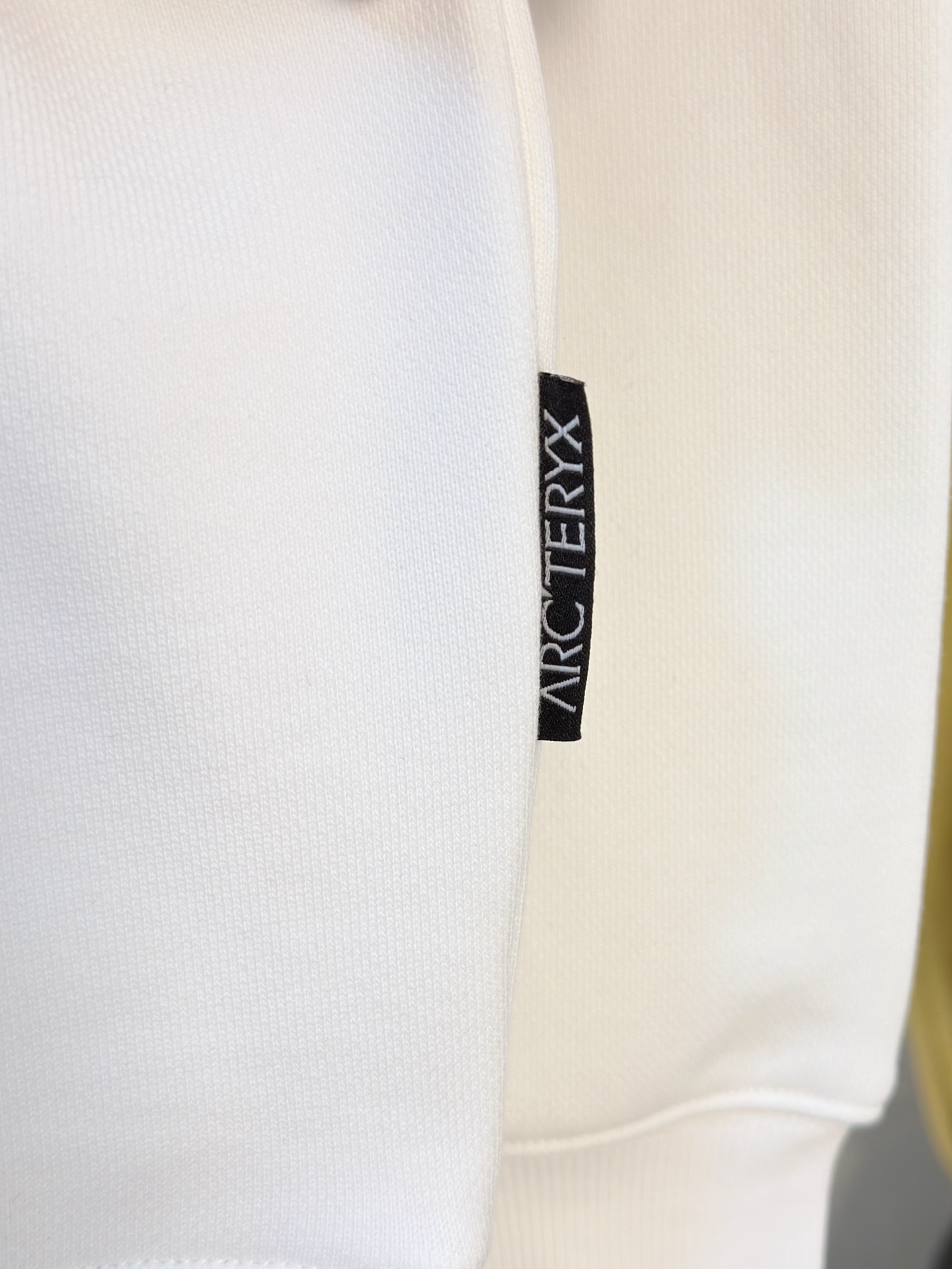 P始祖鸟25SS【新品】最新最顶级版本精美工艺圆领卫衣，最顶级的品质专柜原单套头衫，顶级制作工艺进口面料