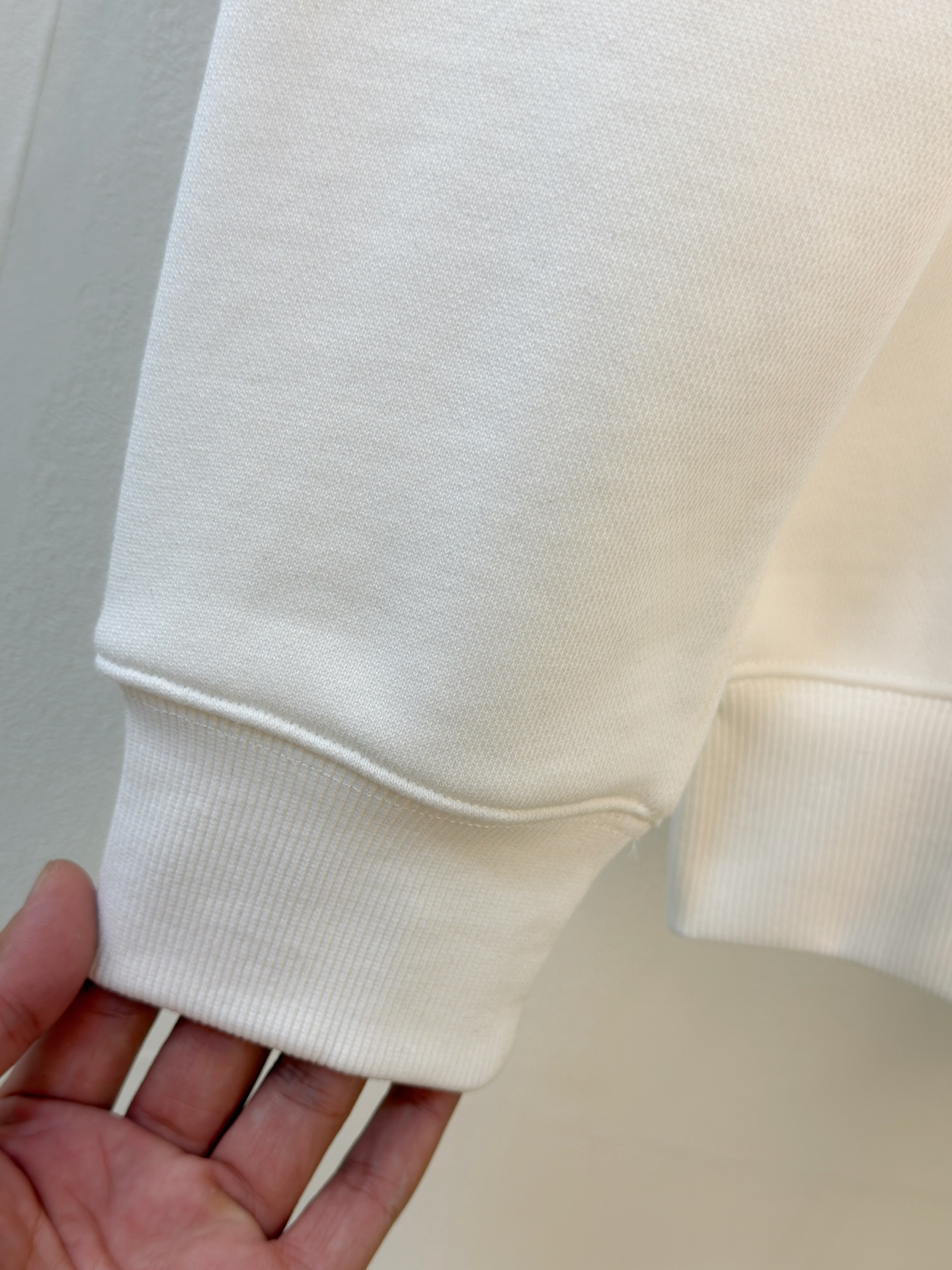 P杰尼亚25SS【新品】最新最顶级版本精美工艺圆领卫衣，最顶级的品质专柜原单套头衫，顶级制作工艺进口面料