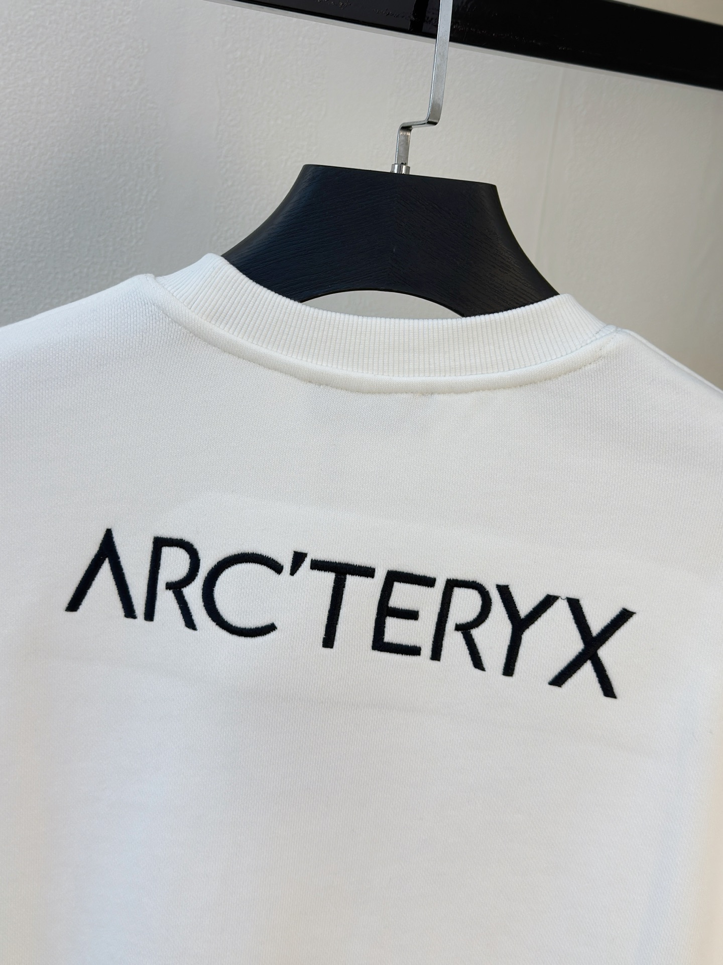 P始祖鸟25SS【新品】最新最顶级版本精美工艺圆领卫衣，最顶级的品质专柜原单套头衫，顶级制作工艺进口面料