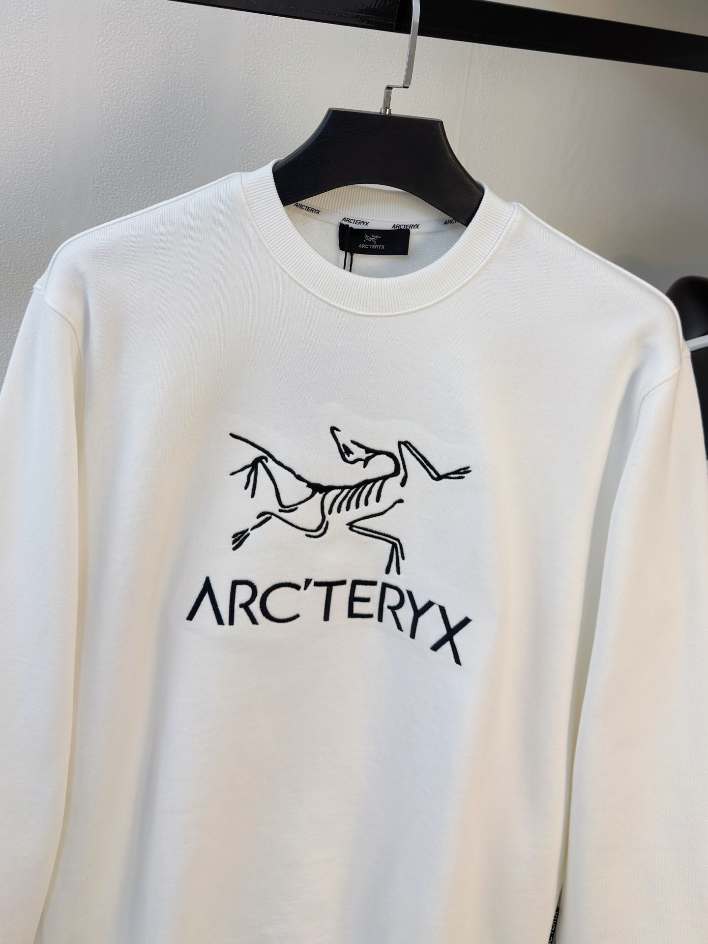 P始祖鸟25SS【新品】最新最顶级版本精美工艺圆领卫衣，最顶级的品质专柜原单套头衫，顶级制作工艺进口面料