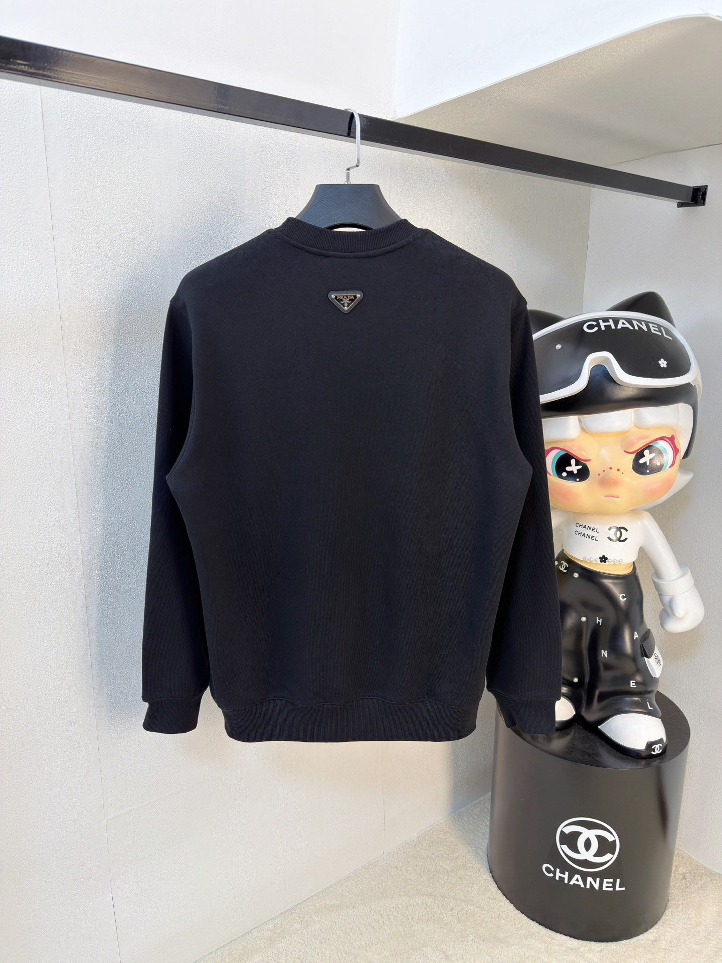 P普拉达25SS【新品】最新最顶级版本精美工艺圆领卫衣，最顶级的品质专柜原单套头衫，顶级制作工艺进口面料