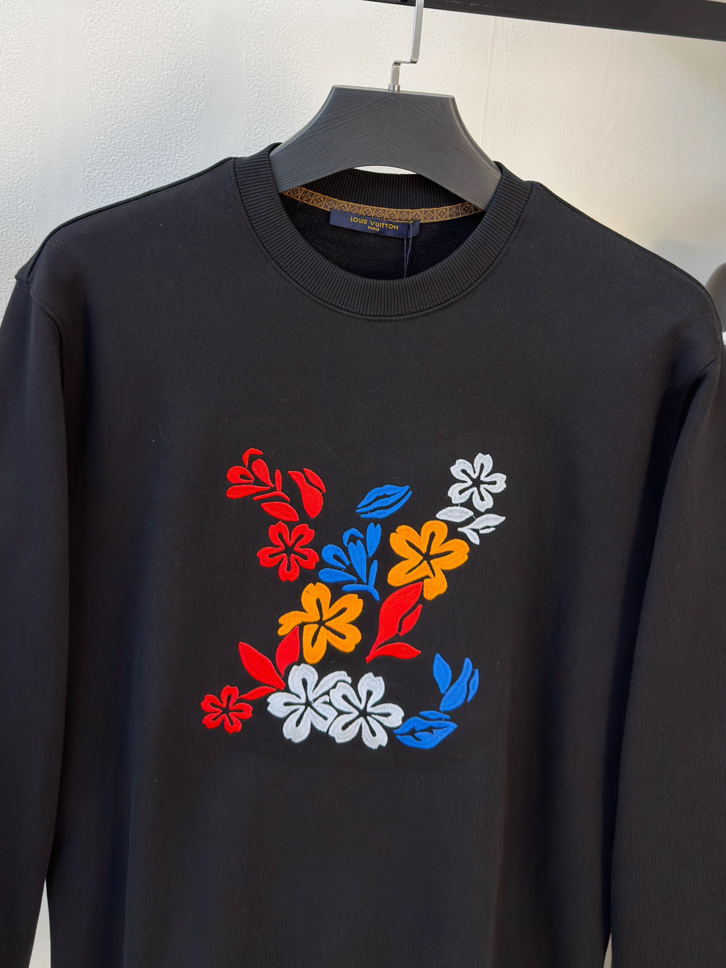 PLV 25SS【新品】最新最顶级版本精美工艺圆领卫衣，最顶级的品质专柜原单套头衫，顶级制作工艺进口面料