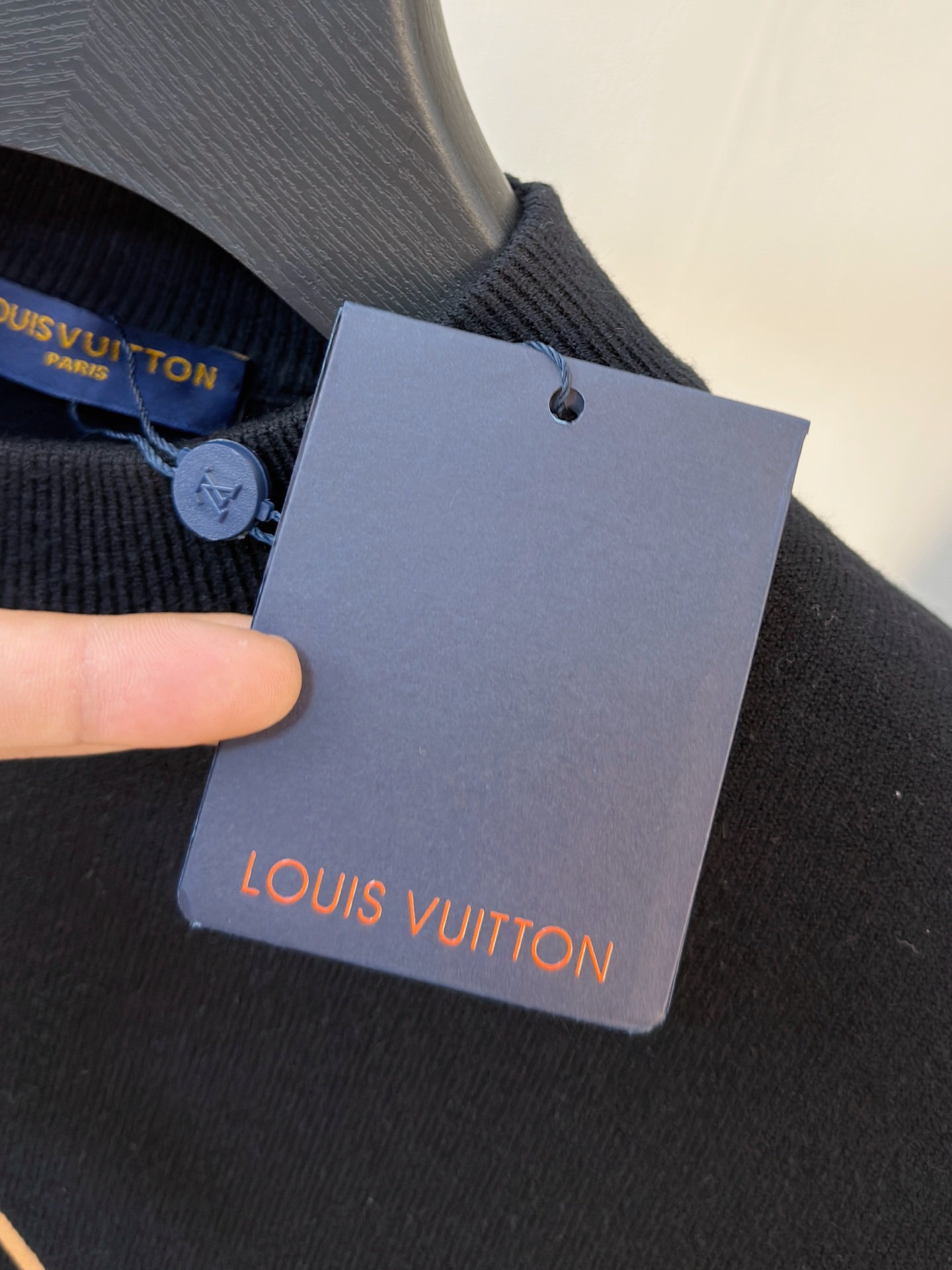 PLV 短袖毛衣 2025秋冬最新系列，专柜1:1顶级复刻，全品相！加厚款，潮人必备单品！懂货的老铁赶紧