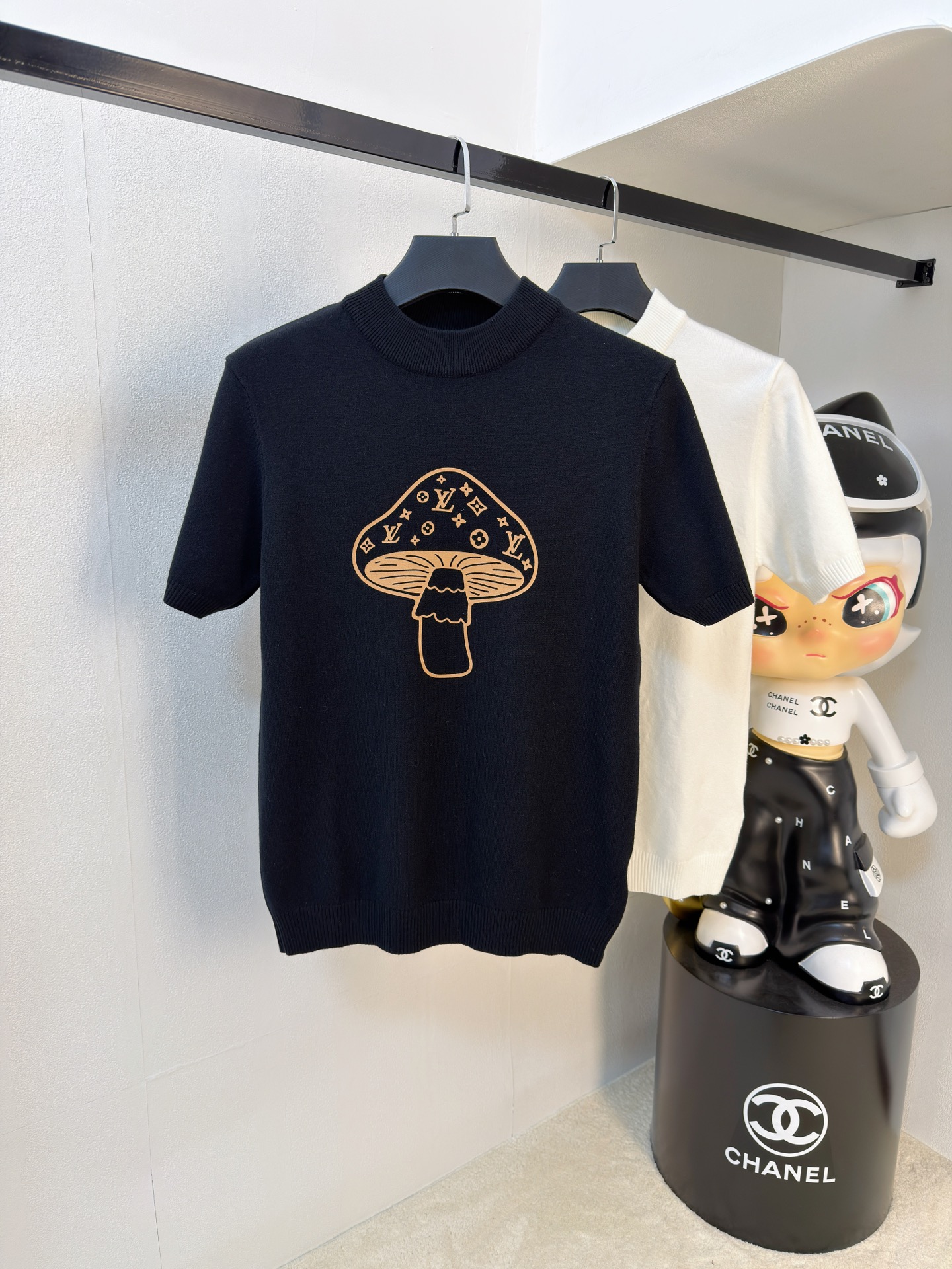 PLV 短袖毛衣 2025秋冬最新系列，专柜1:1顶级复刻，全品相！加厚款，潮人必备单品！懂货的老铁赶紧