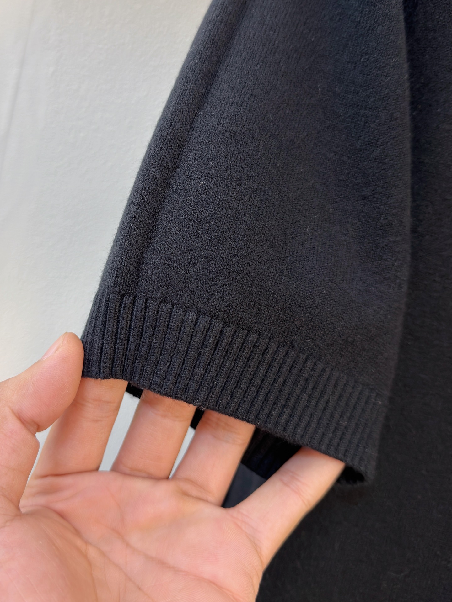 PLV 短袖毛衣 2025秋冬最新系列，专柜1:1顶级复刻，全品相！加厚款，潮人必备单品！懂货的老铁赶紧