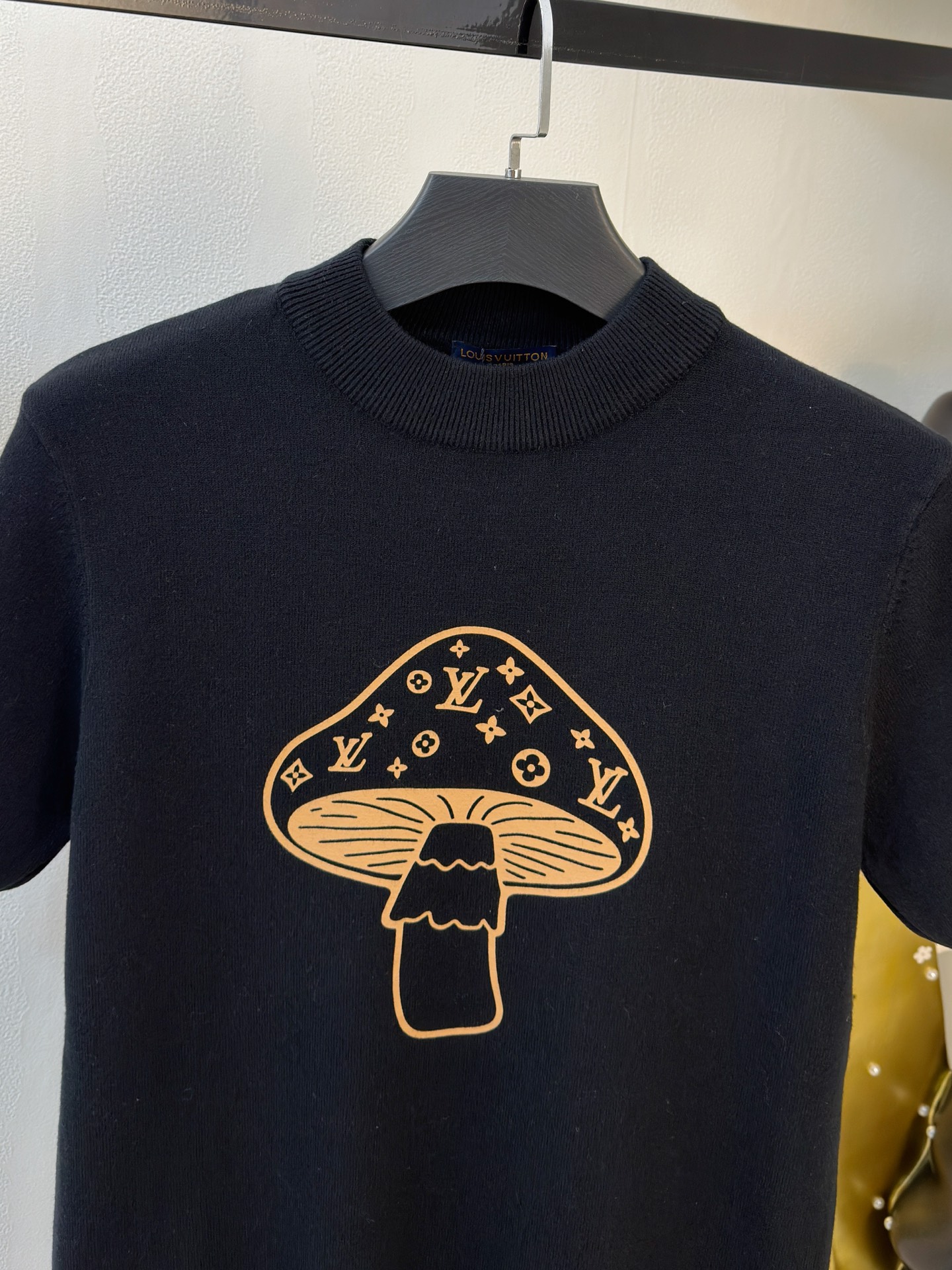 PLV 短袖毛衣 2025秋冬最新系列，专柜1:1顶级复刻，全品相！加厚款，潮人必备单品！懂货的老铁赶紧