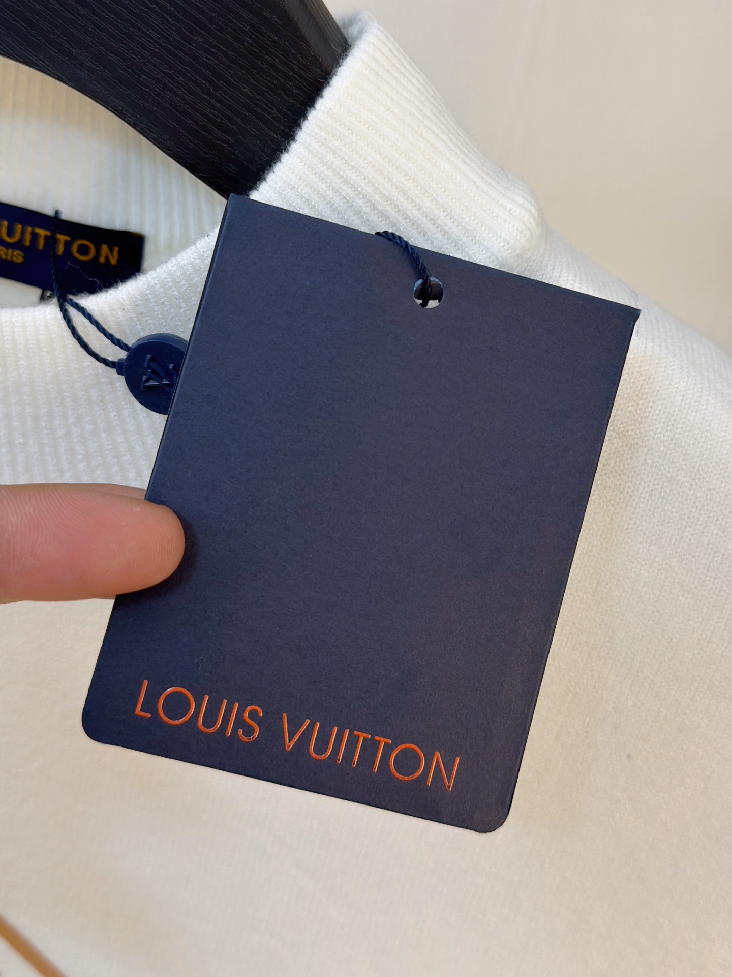 PLV 短袖毛衣 2025秋冬最新系列，专柜1:1顶级复刻，全品相！加厚款，潮人必备单品！懂货的老铁赶紧