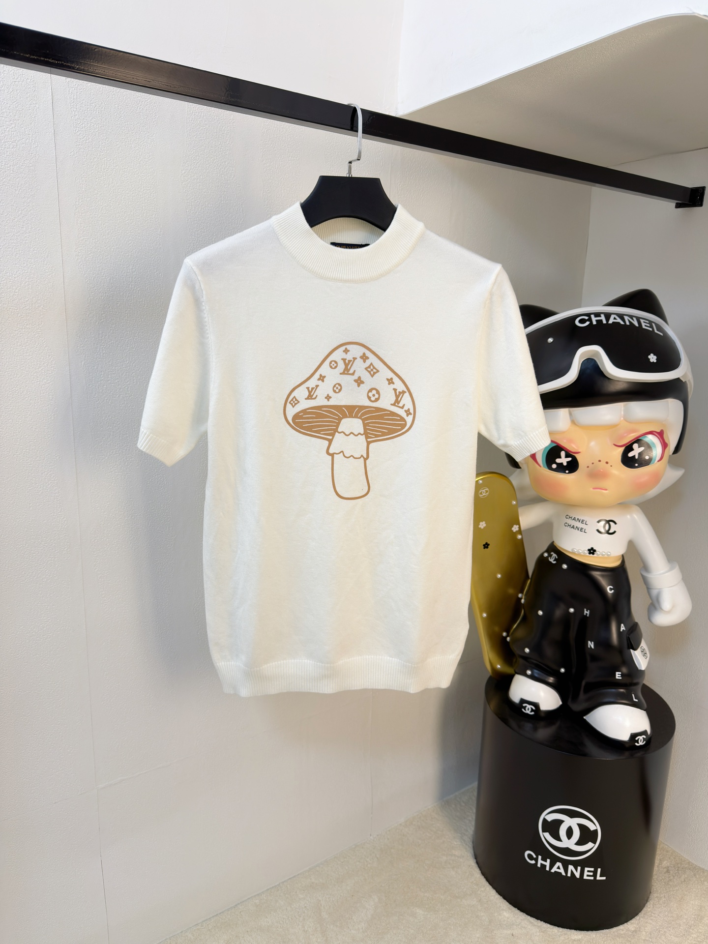 PLV 短袖毛衣 2025秋冬最新系列，专柜1:1顶级复刻，全品相！加厚款，潮人必备单品！懂货的老铁赶紧