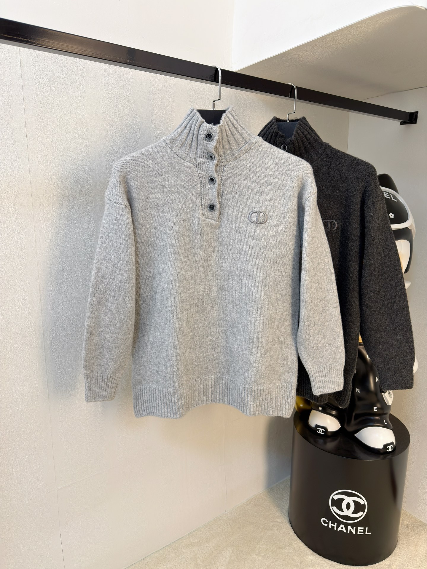 P迪奥2025【新品】秋冬新款针织羊毛衫 高品质意大利进口羊毛混纺面料，高密度针织，时尚百搭毛衣，帅气十