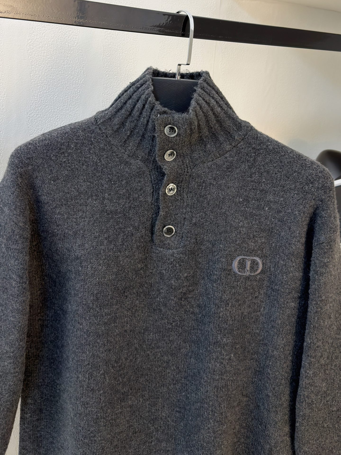 P迪奥2025【新品】秋冬新款针织羊毛衫 高品质意大利进口羊毛混纺面料，高密度针织，时尚百搭毛衣，帅气十