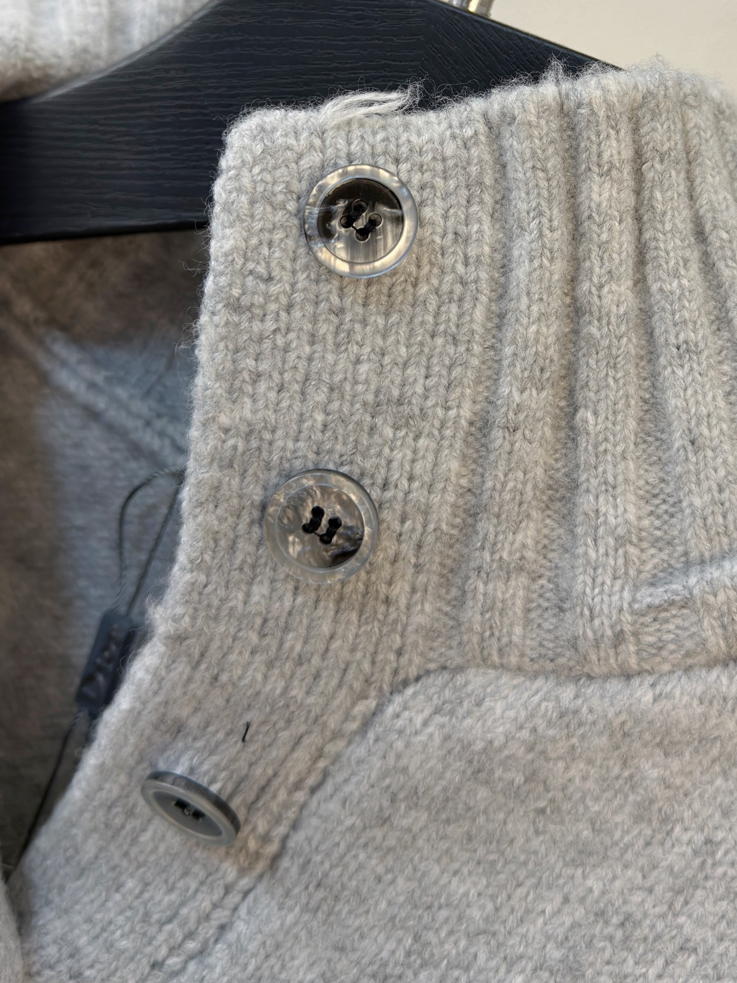 P迪奥2025【新品】秋冬新款针织羊毛衫 高品质意大利进口羊毛混纺面料，高密度针织，时尚百搭毛衣，帅气十