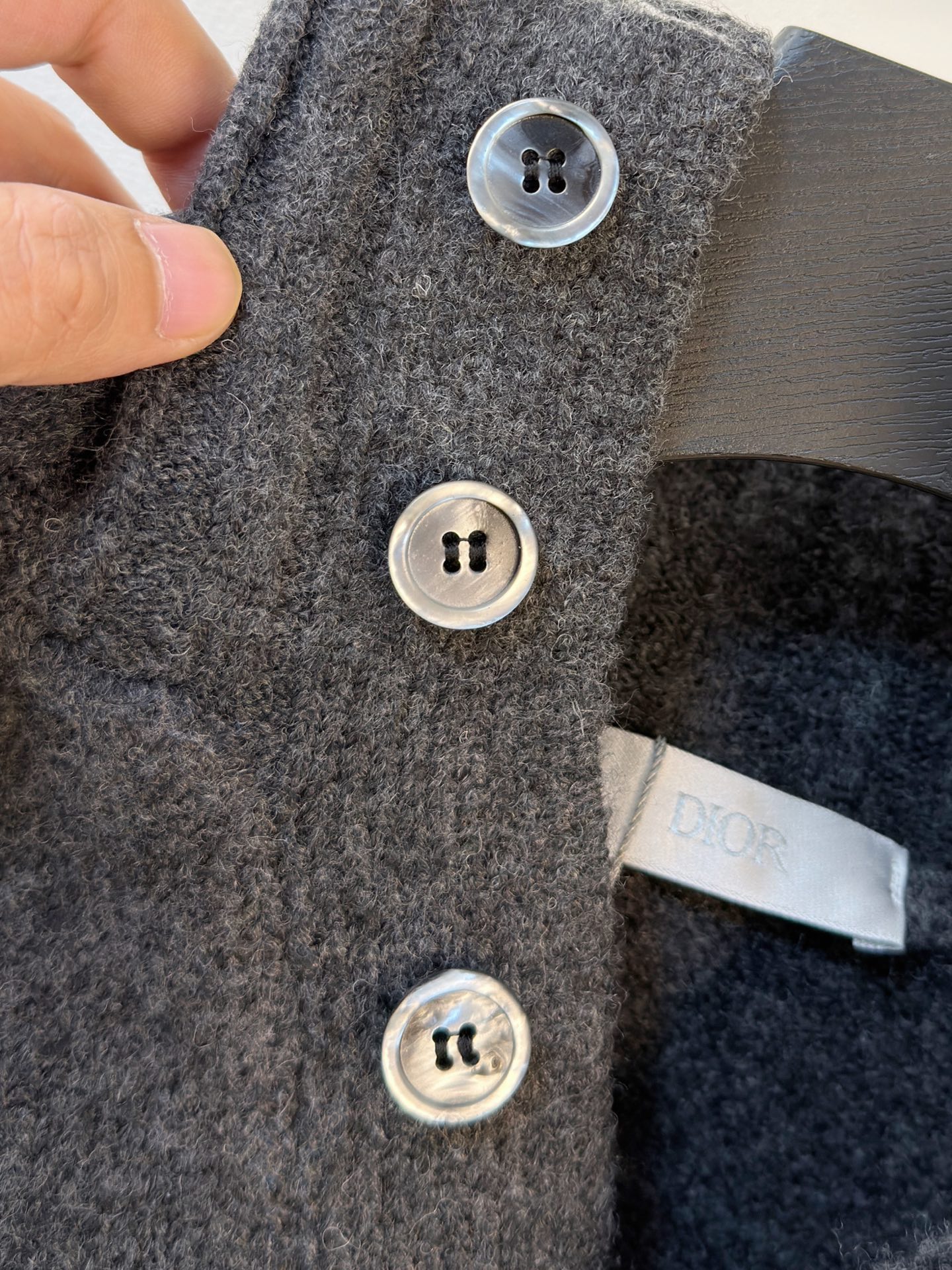 P迪奥2025【新品】秋冬新款针织羊毛衫 高品质意大利进口羊毛混纺面料，高密度针织，时尚百搭毛衣，帅气十