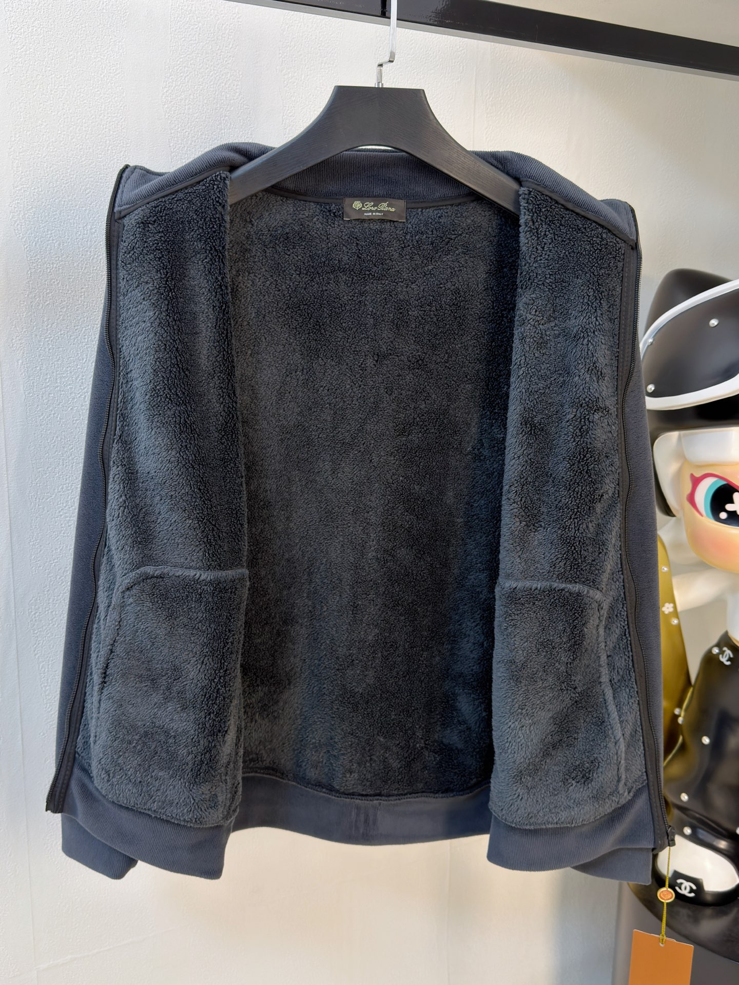 PPL摇粒绒外套25ss早秋【新品】秋冬专柜新款休闲外套！超前卫设计风格 细腻舒适 穿着非常轻便不易起皱