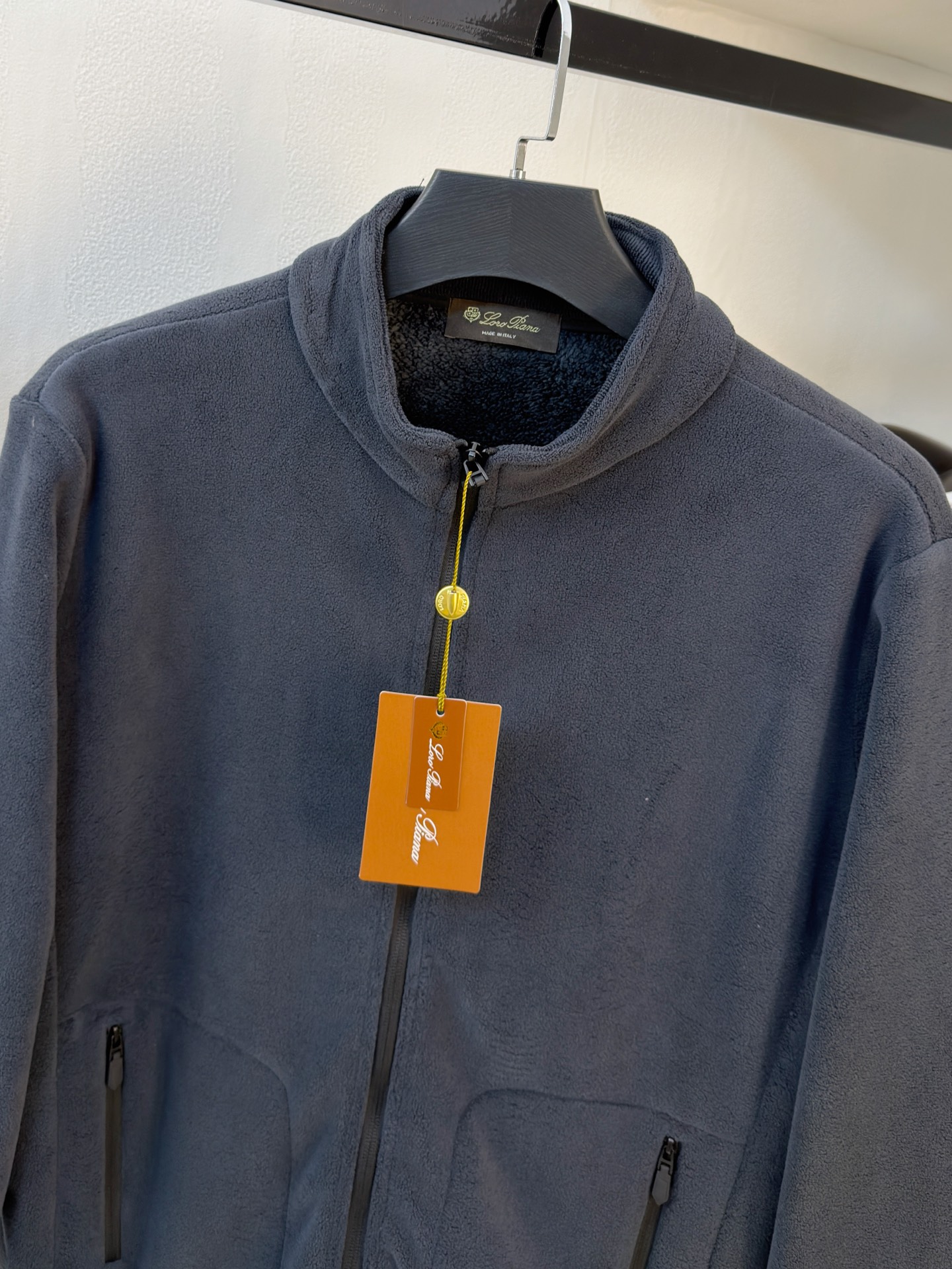 PPL摇粒绒外套25ss早秋【新品】秋冬专柜新款休闲外套！超前卫设计风格 细腻舒适 穿着非常轻便不易起皱