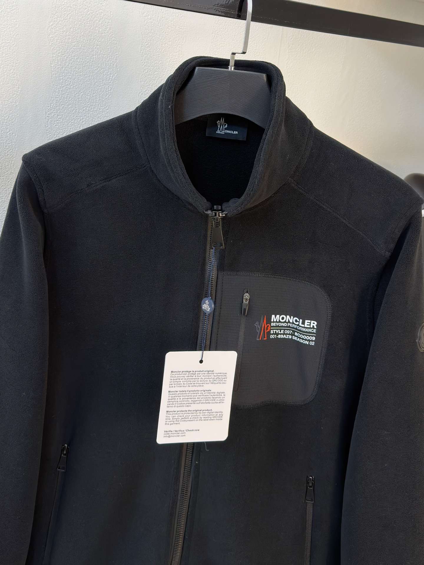 P蒙口摇粒绒外套25ss早秋【新品】秋冬专柜新款休闲外套！超前卫设计风格 细腻舒适 穿着非常轻便不易起皱