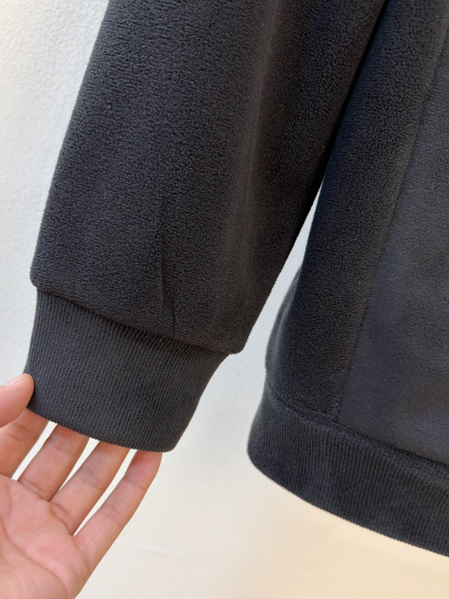 PPL摇粒绒外套25ss早秋【新品】秋冬专柜新款休闲外套！超前卫设计风格 细腻舒适 穿着非常轻便不易起皱