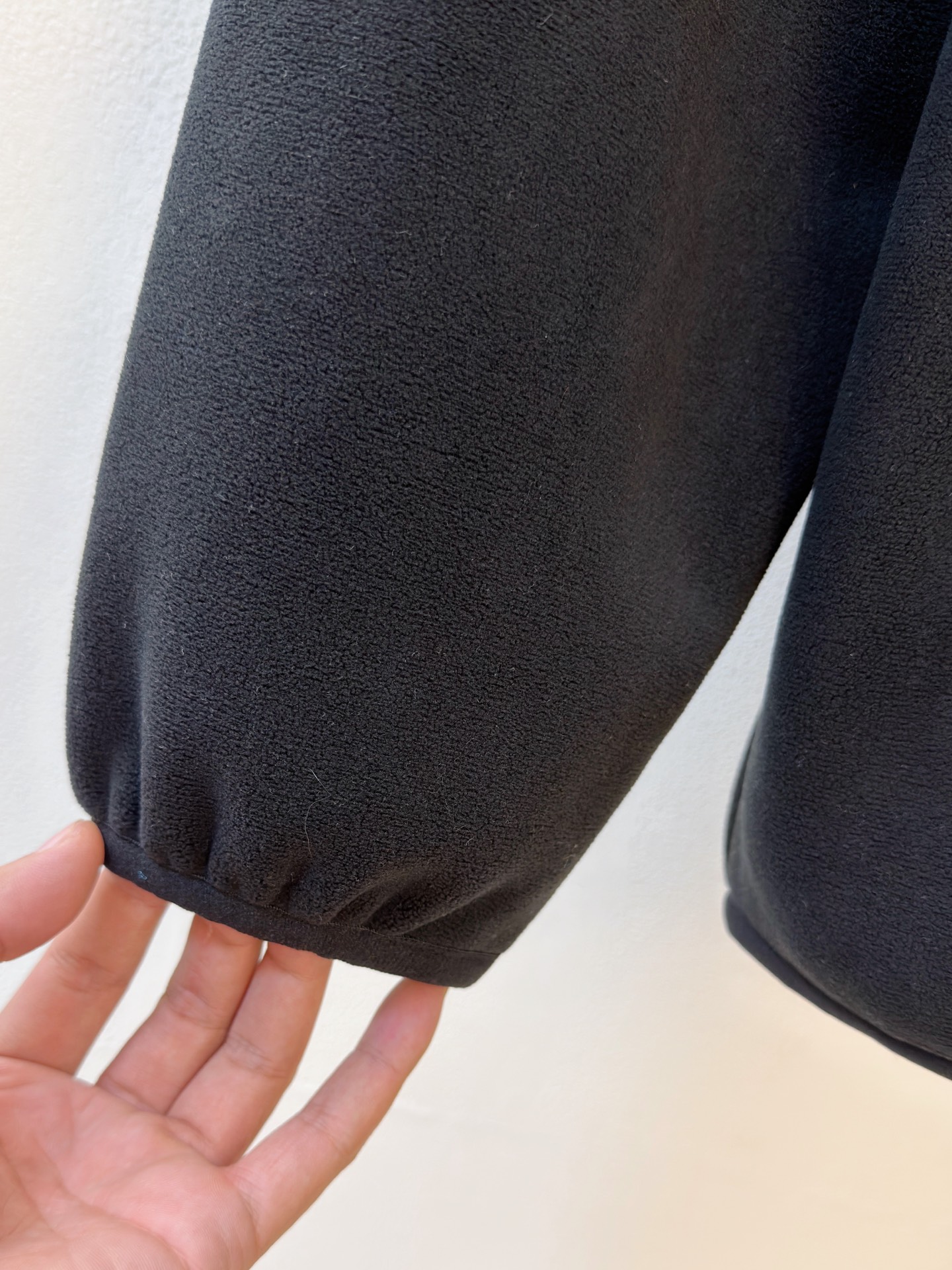 P蒙口摇粒绒外套25ss早秋【新品】秋冬专柜新款休闲外套！超前卫设计风格 细腻舒适 穿着非常轻便不易起皱