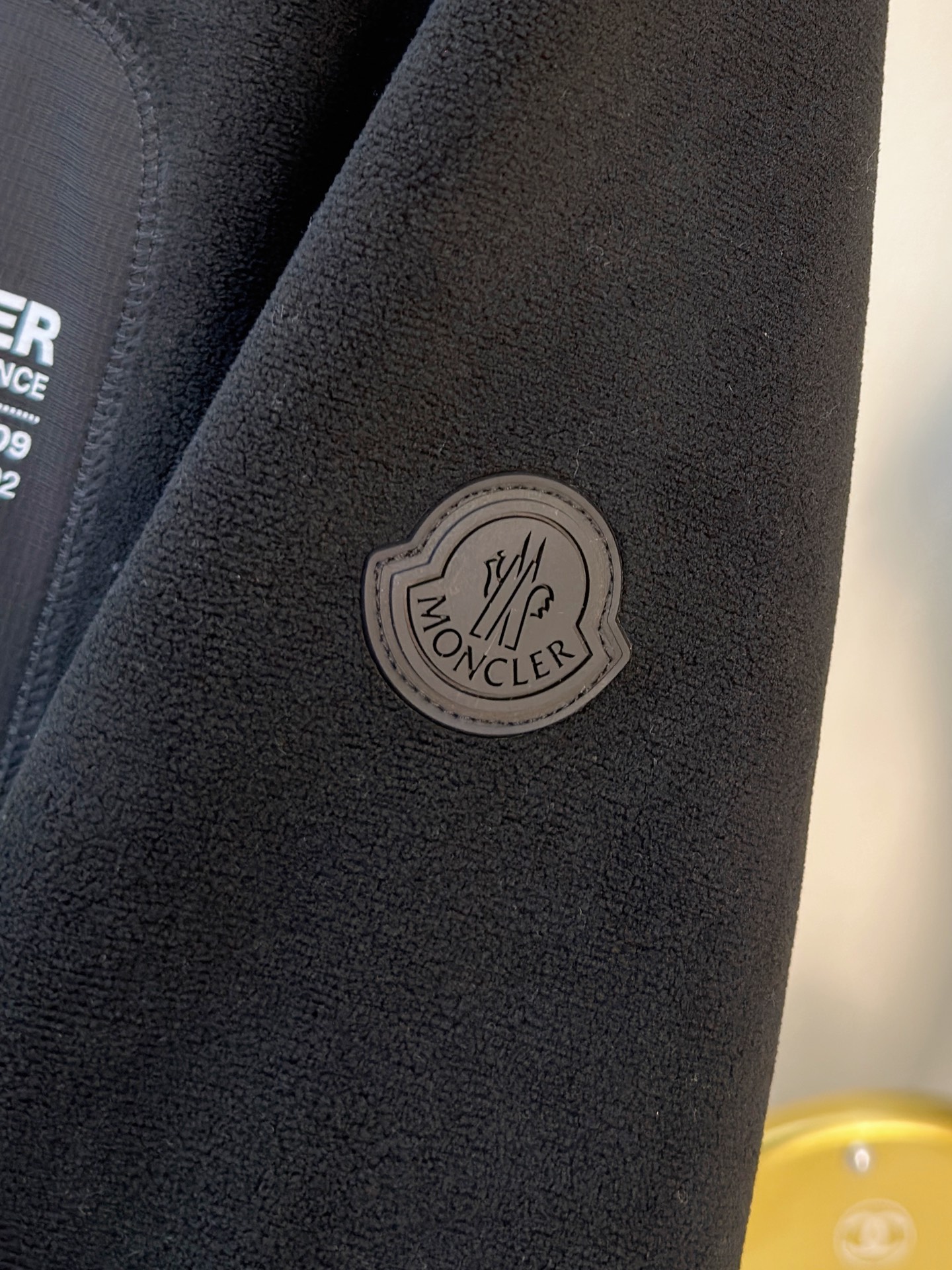 P蒙口摇粒绒外套25ss早秋【新品】秋冬专柜新款休闲外套！超前卫设计风格 细腻舒适 穿着非常轻便不易起皱