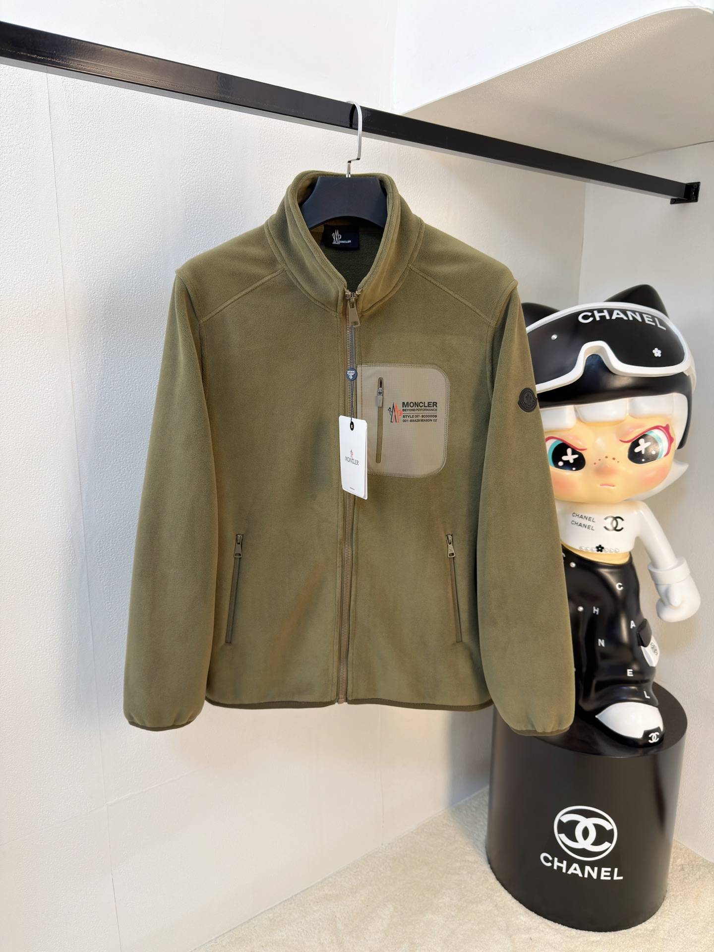 P蒙口摇粒绒外套25ss早秋【新品】秋冬专柜新款休闲外套！超前卫设计风格 细腻舒适 穿着非常轻便不易起皱