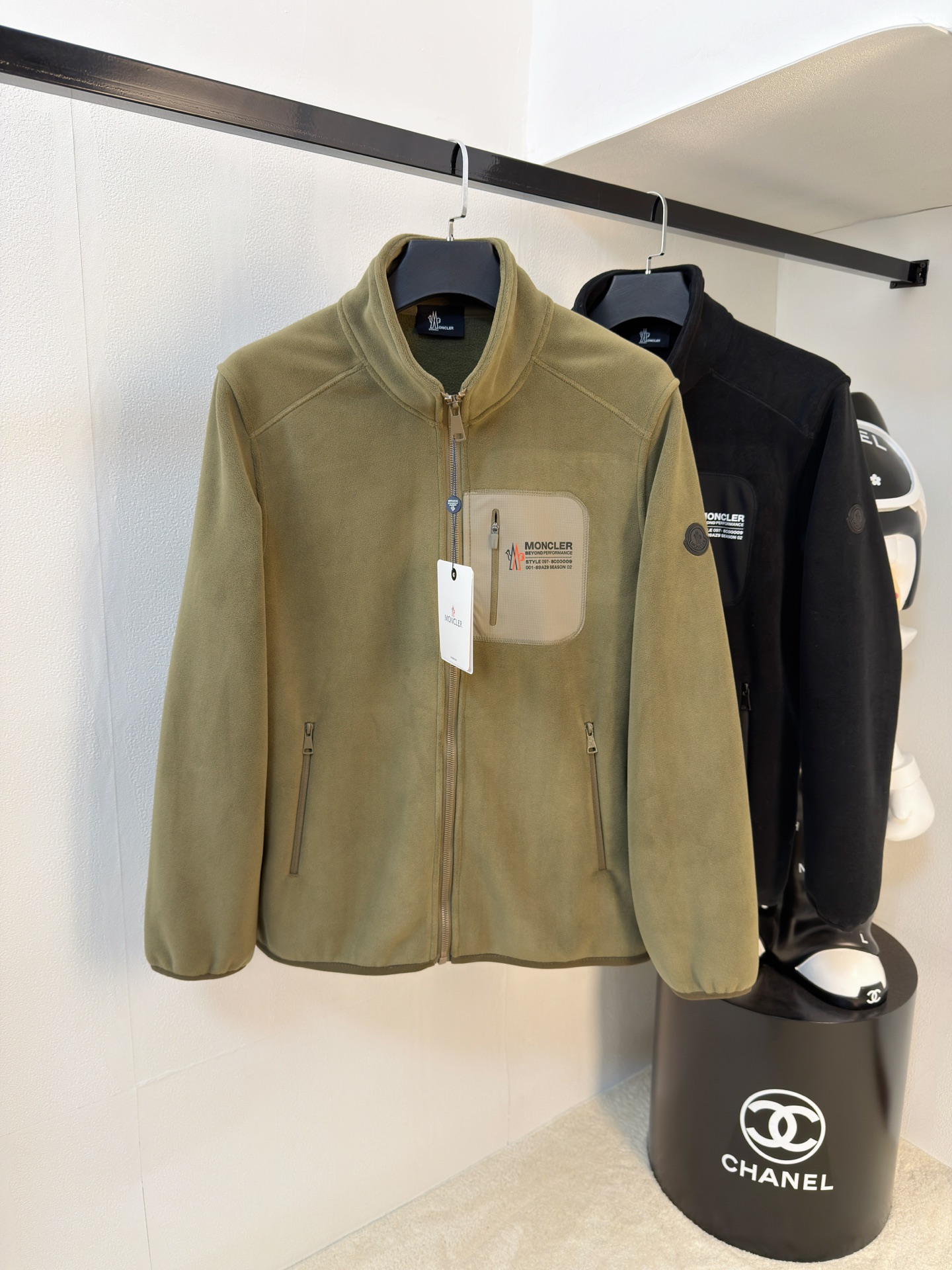 P蒙口摇粒绒外套25ss早秋【新品】秋冬专柜新款休闲外套！超前卫设计风格 细腻舒适 穿着非常轻便不易起皱