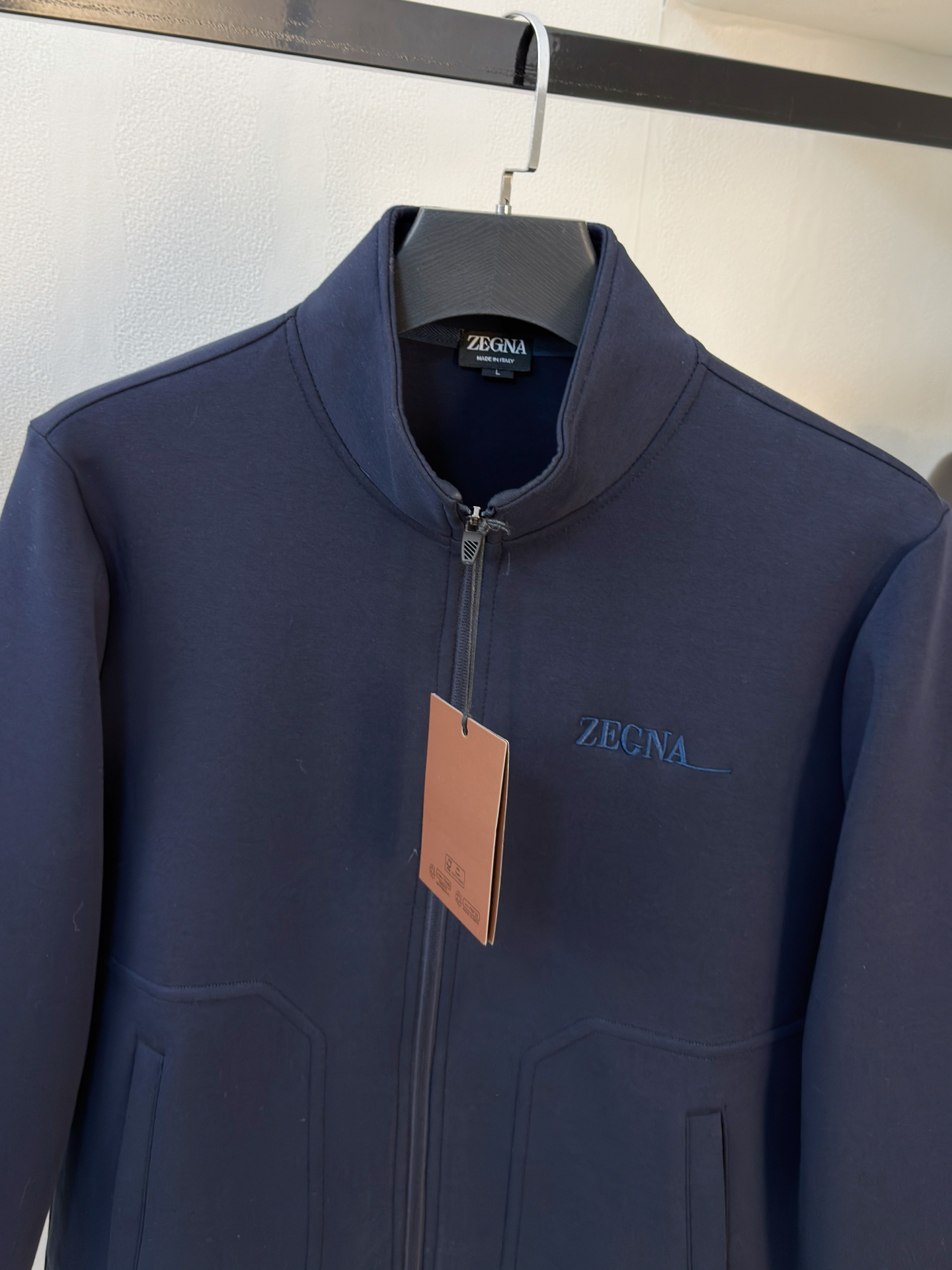 P杰尼亚2025秋冬新款专柜同款休闲空气层面料套装，透气舒适休闲！高级感满满！细节精致高档，做工无可挑剔