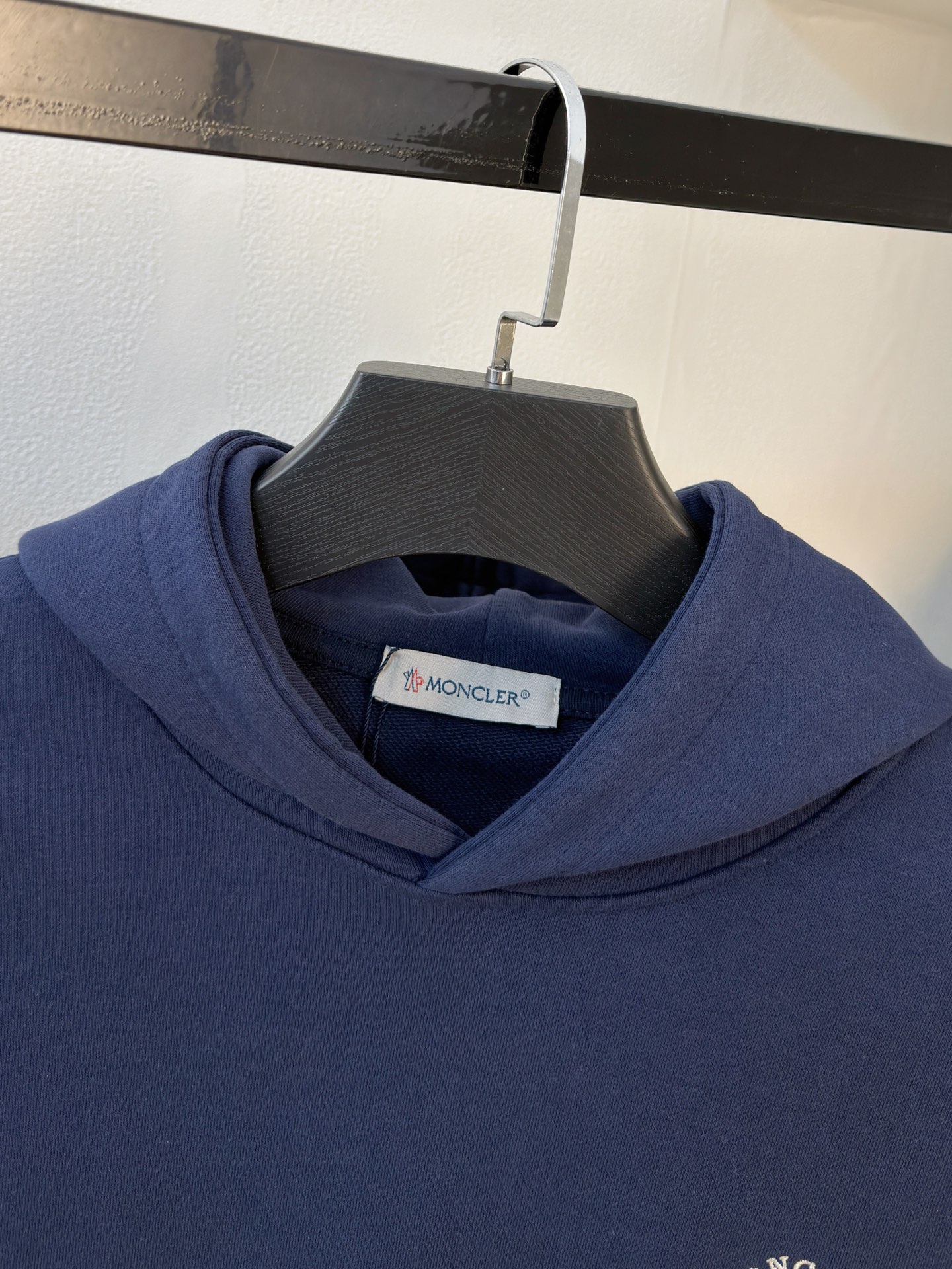 P蒙口2025秋冬新款专柜同款休闲空气层面料套装，透气舒适休闲！高级感满满！细节精致高档，做工无可挑剔！