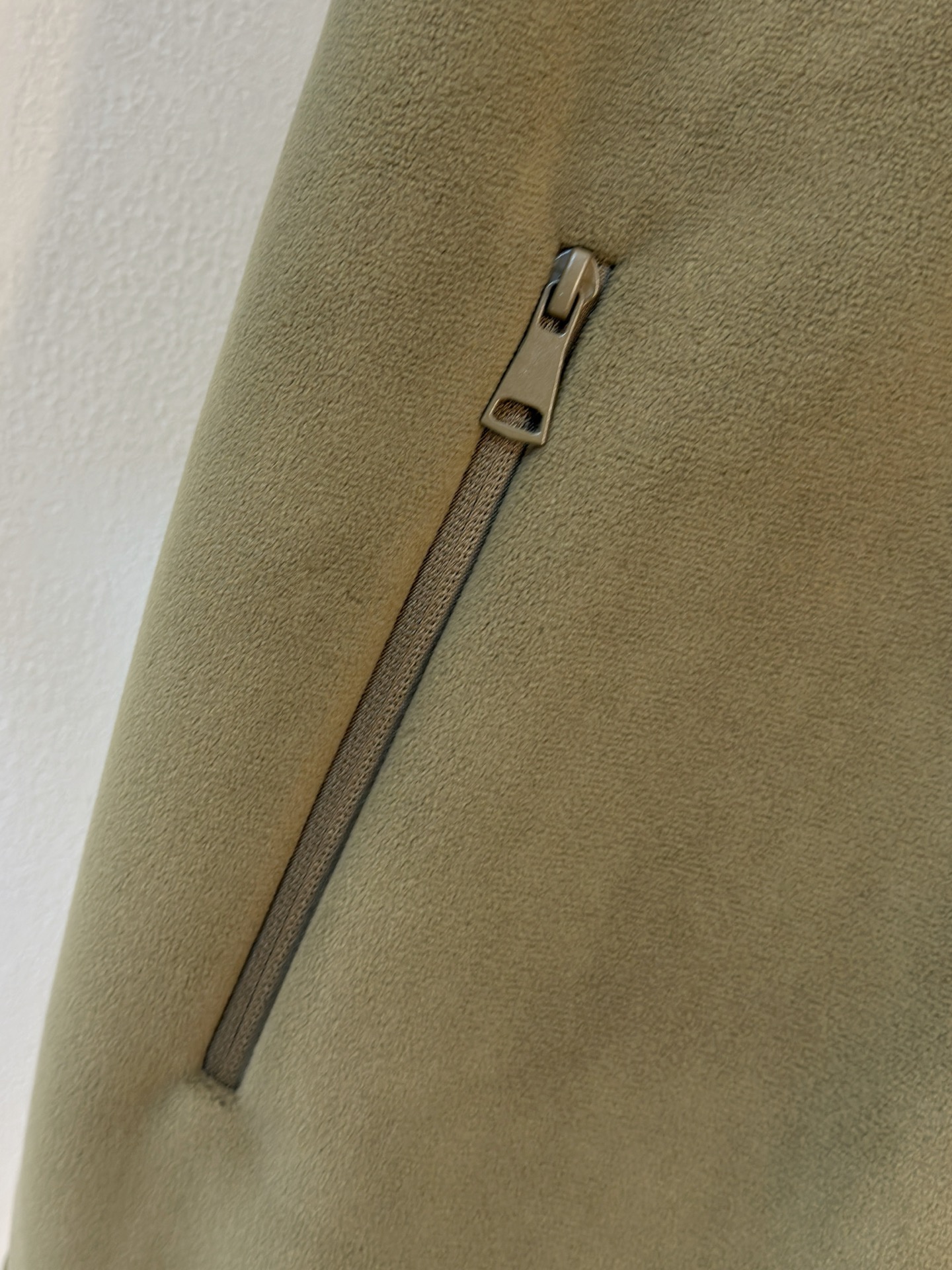 P蒙口摇粒绒外套25ss早秋【新品】秋冬专柜新款休闲外套！超前卫设计风格 细腻舒适 穿着非常轻便不易起皱