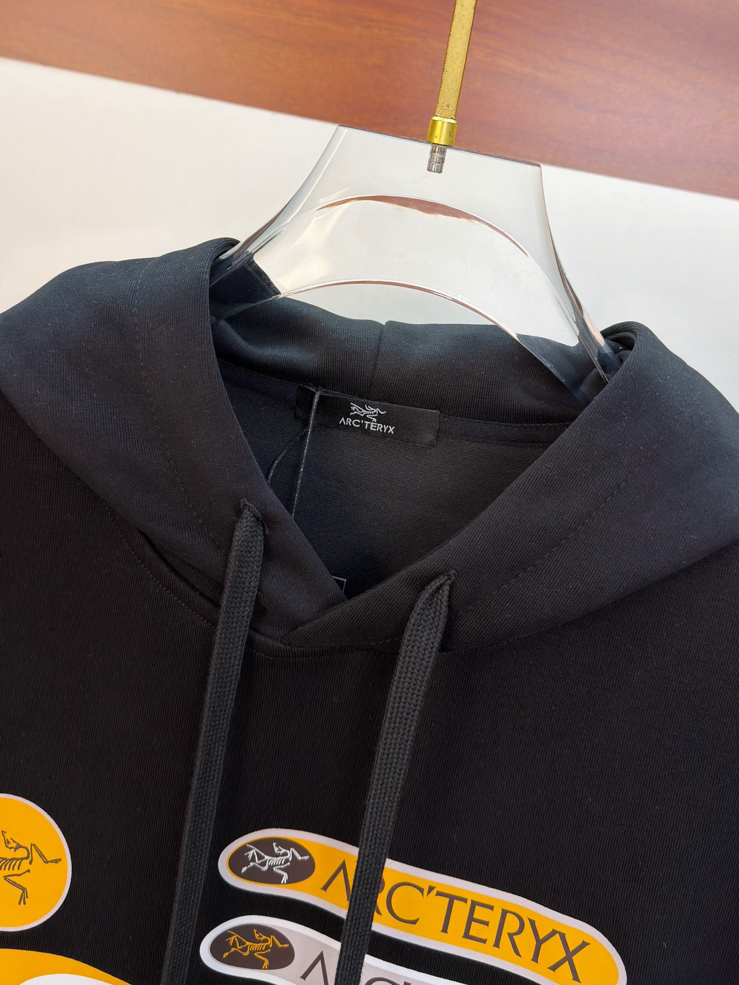 🌾始祖鸟25SS【新品】最新最顶级版本精美工艺连帽卫衣，最顶级的品质专柜原单套头衫，顶级制作工艺进口面料