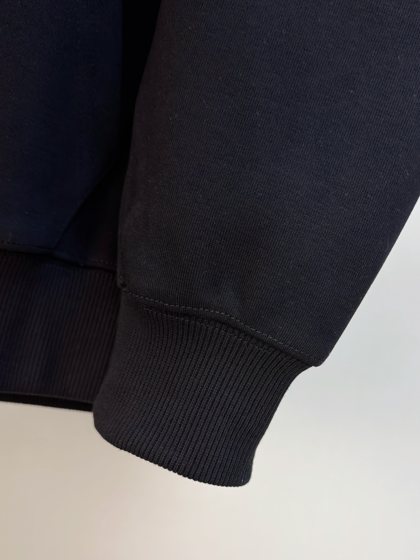 🌾罗意威25SS【新品】最新最顶级版本精美工艺连帽卫衣，最顶级的品质专柜原单套头衫，顶级制作工艺进口面料