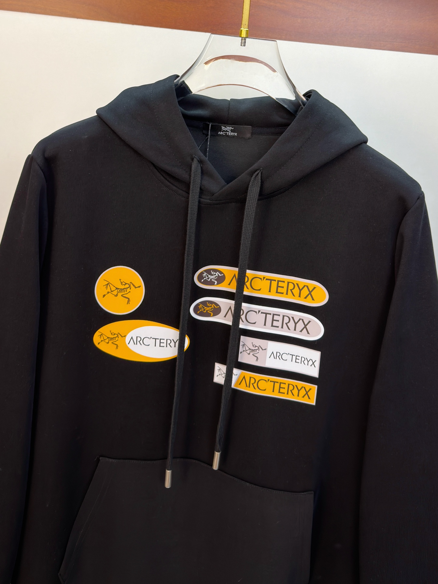 🌾始祖鸟25SS【新品】最新最顶级版本精美工艺连帽卫衣，最顶级的品质专柜原单套头衫，顶级制作工艺进口面料