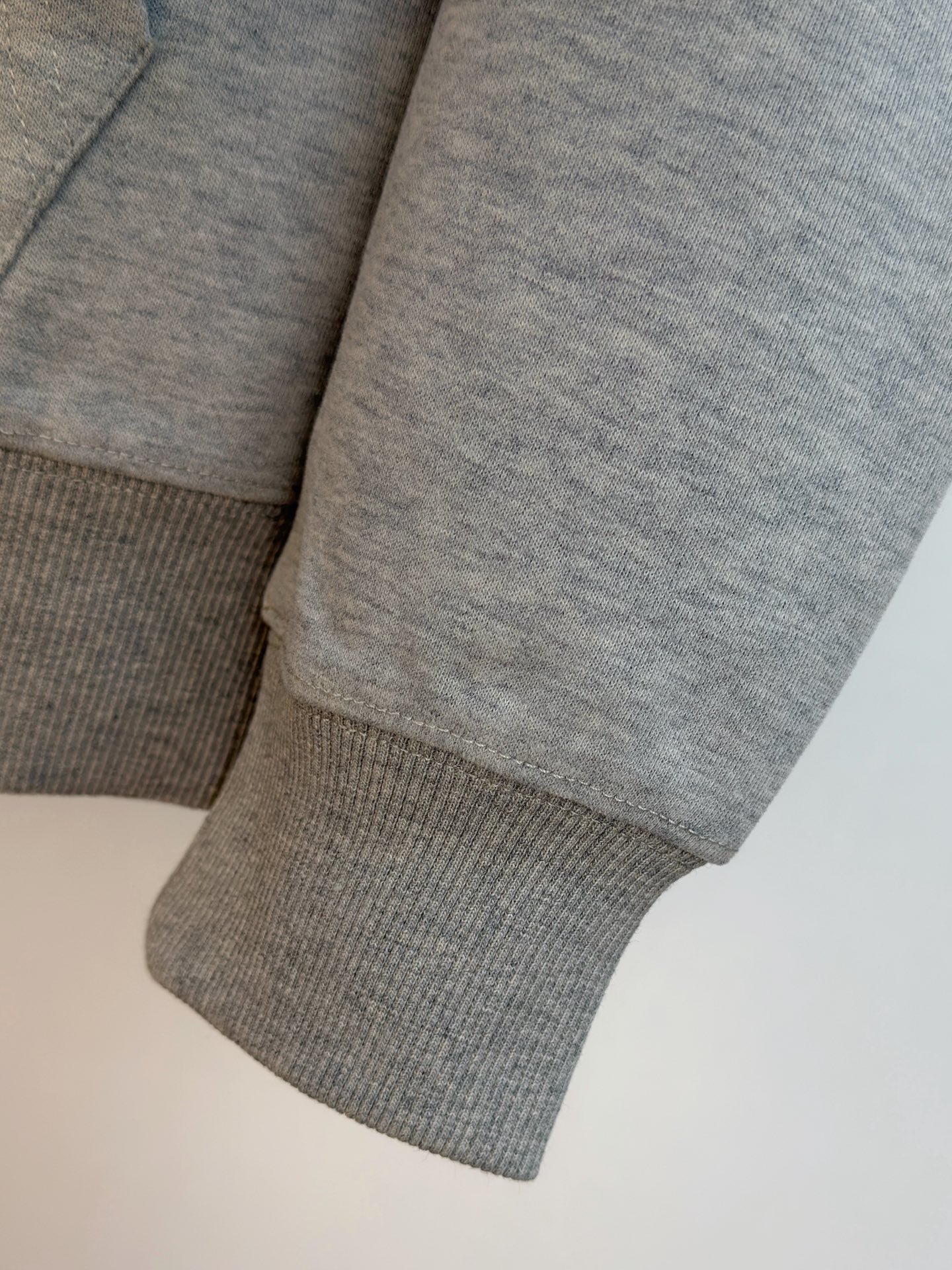 🌾巴宝莉25SS【新品】最新最顶级版本精美工艺连帽卫衣，最顶级的品质专柜原单套头衫，顶级制作工艺进口面料