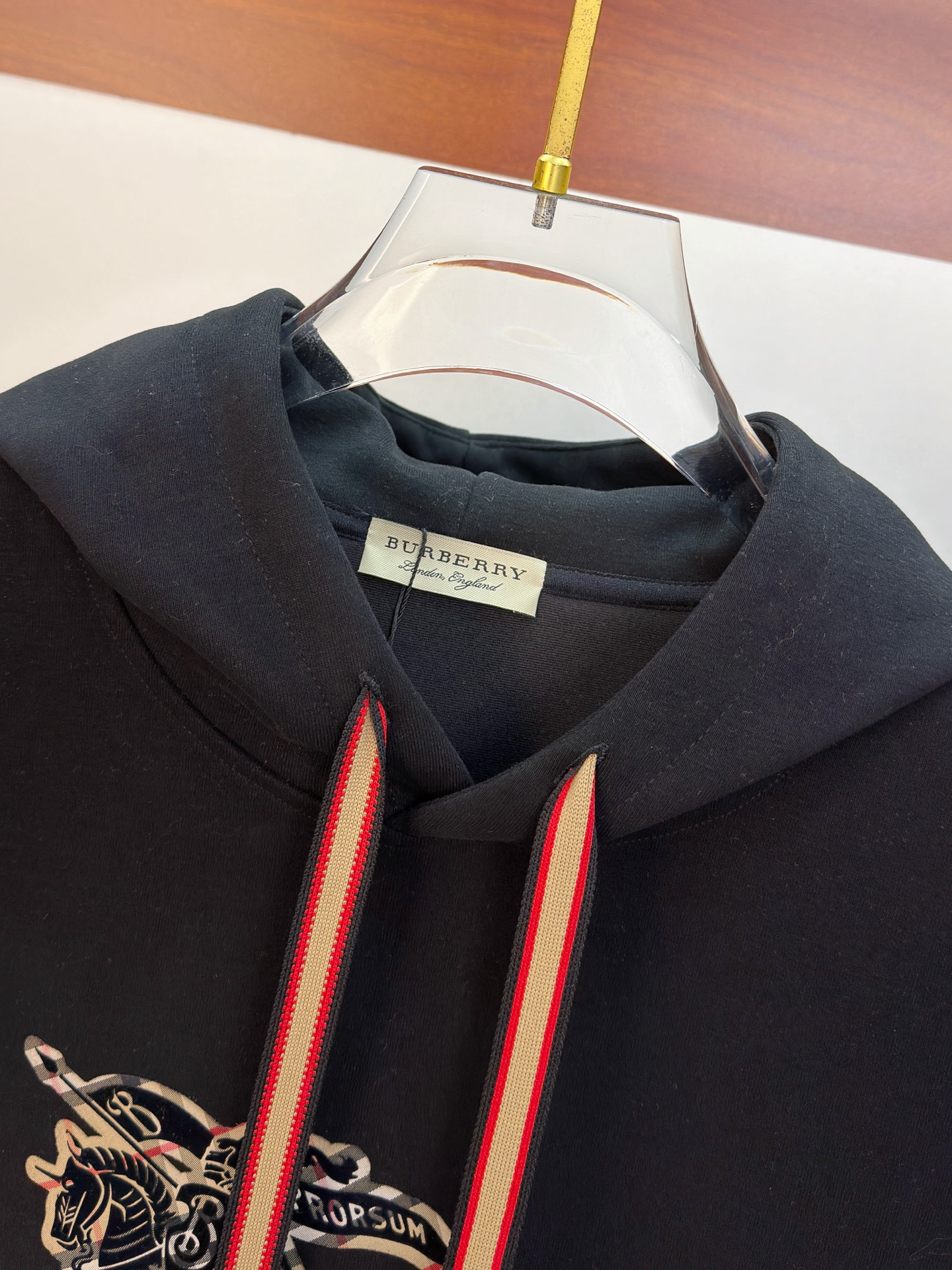 🌾巴宝莉25SS【新品】最新最顶级版本精美工艺连帽卫衣，最顶级的品质专柜原单套头衫，顶级制作工艺进口面料