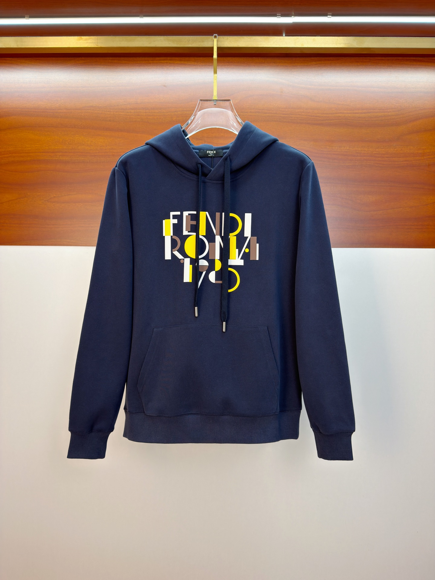 🌾芬迪25SS【新品】最新最顶级版本精美工艺连帽卫衣，最顶级的品质专柜原单套头衫，顶级制作工艺进口面料，