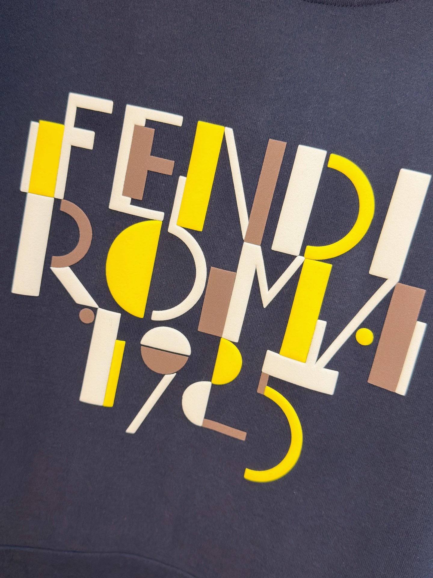 🌾芬迪25SS【新品】最新最顶级版本精美工艺连帽卫衣，最顶级的品质专柜原单套头衫，顶级制作工艺进口面料，