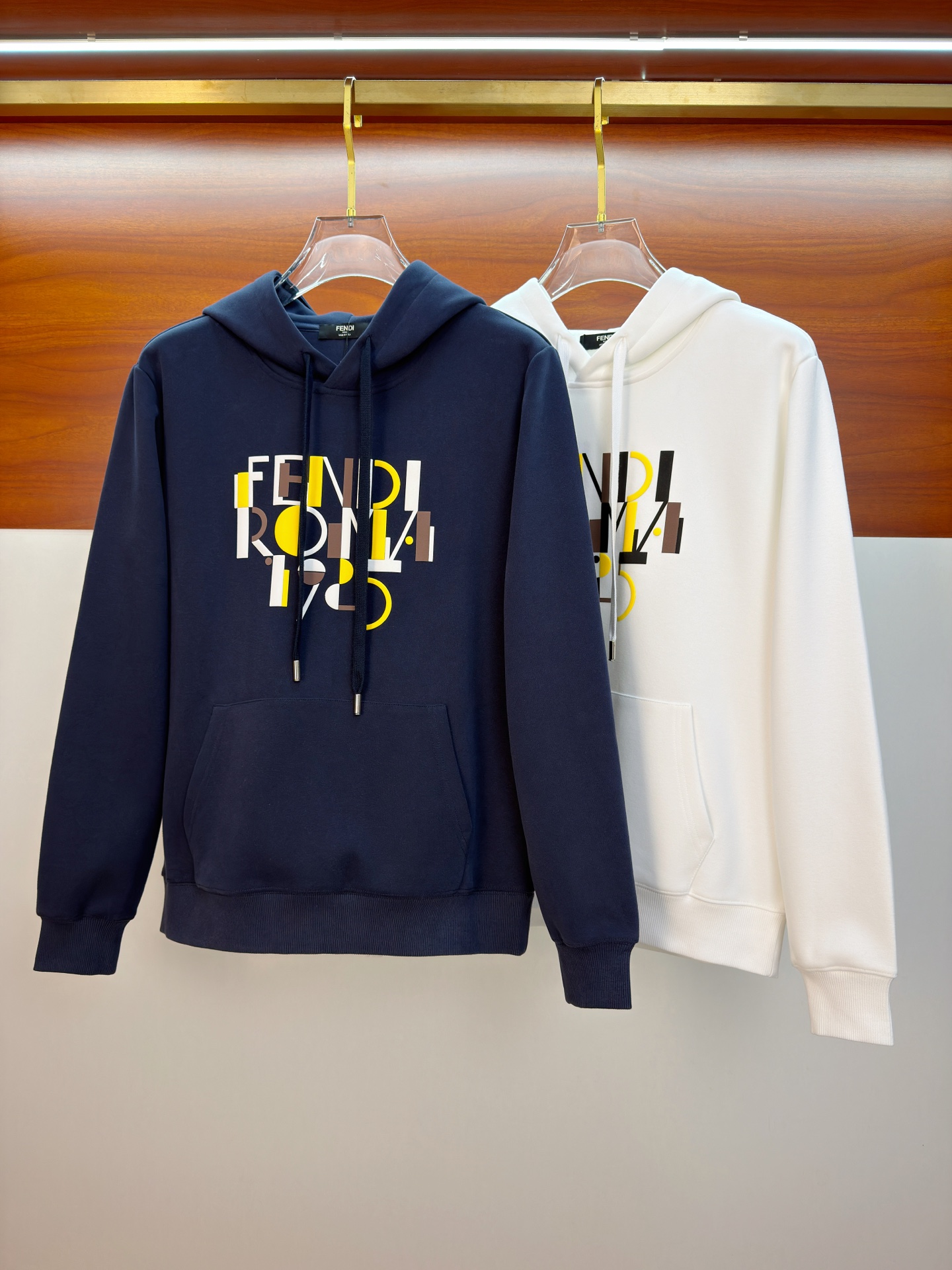 🌾芬迪25SS【新品】最新最顶级版本精美工艺连帽卫衣，最顶级的品质专柜原单套头衫，顶级制作工艺进口面料，