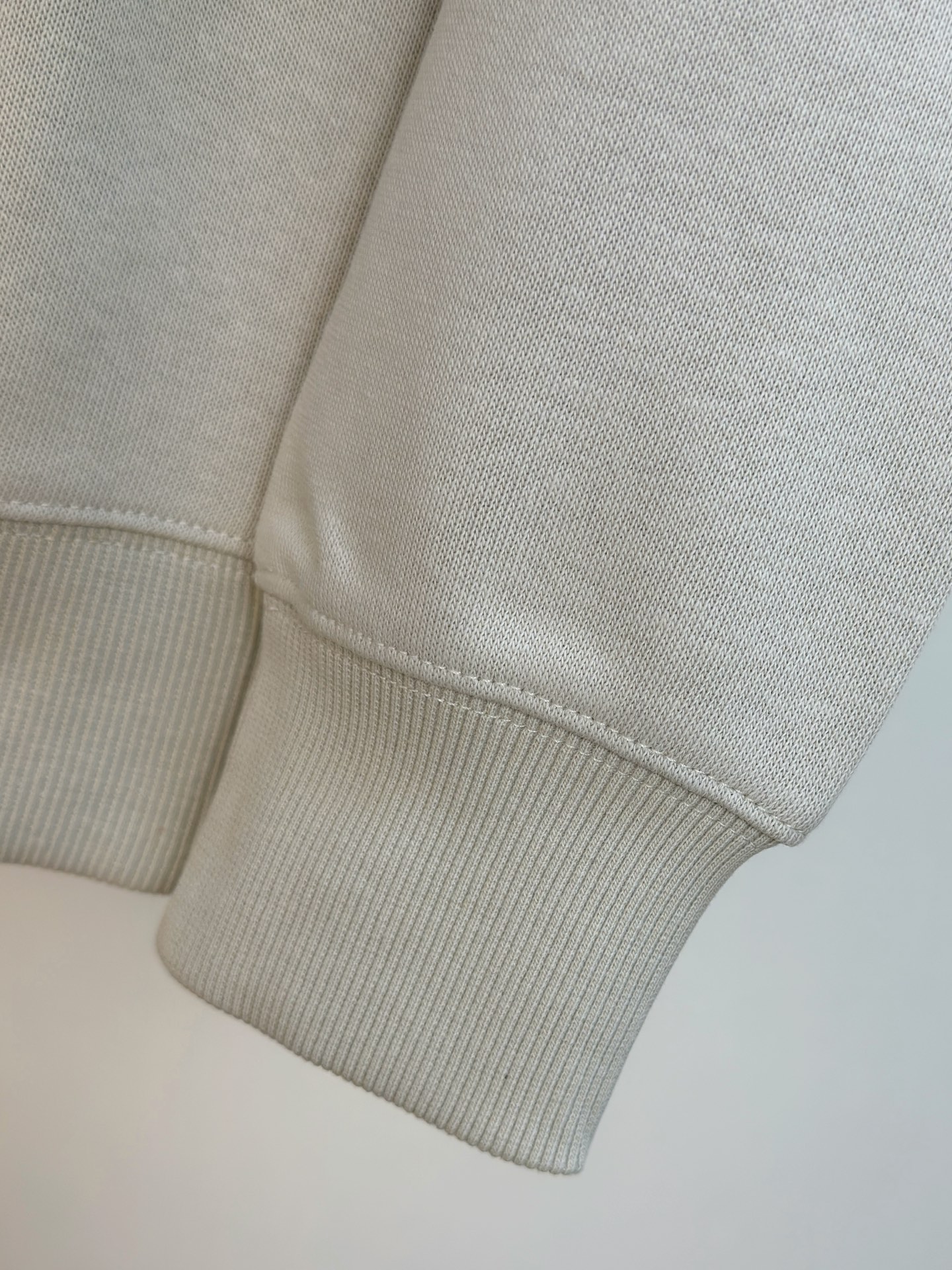 🌾芬迪25SS【新品】最新最顶级版本精美工艺连帽卫衣，最顶级的品质专柜原单套头衫，顶级制作工艺进口面料，