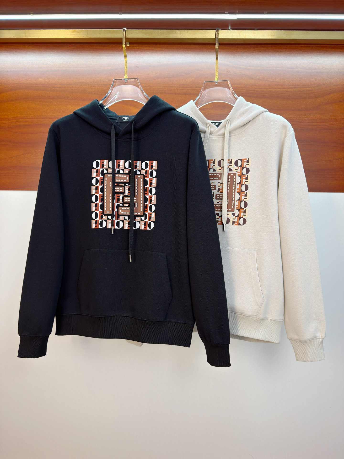 🌾芬迪25SS【新品】最新最顶级版本精美工艺连帽卫衣，最顶级的品质专柜原单套头衫，顶级制作工艺进口面料，