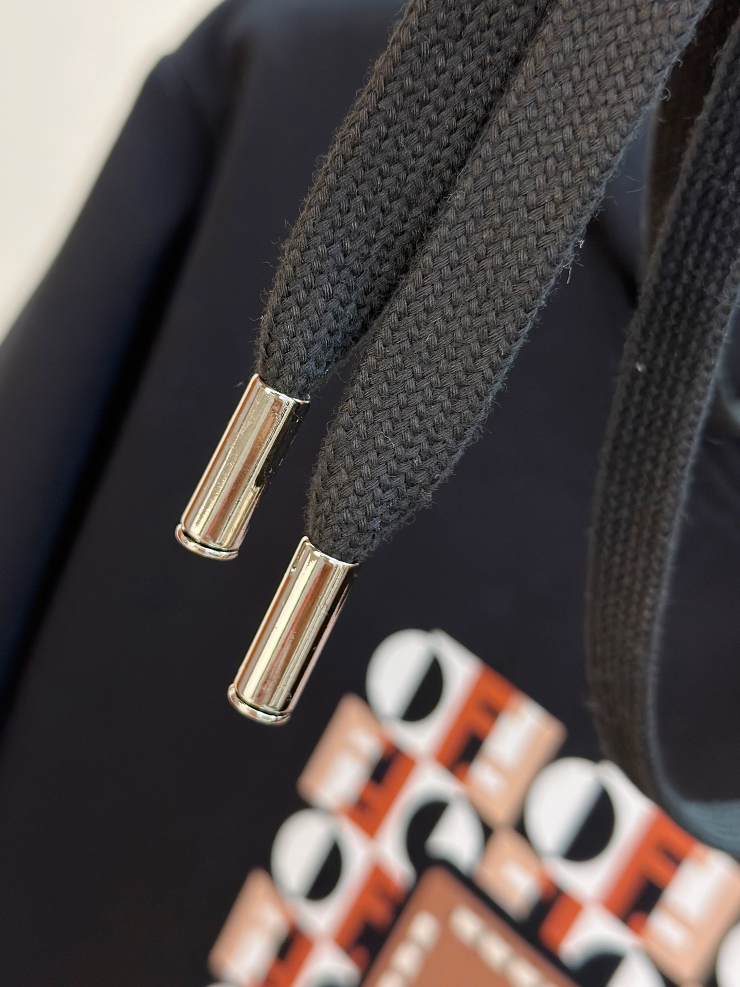 🌾芬迪25SS【新品】最新最顶级版本精美工艺连帽卫衣，最顶级的品质专柜原单套头衫，顶级制作工艺进口面料，