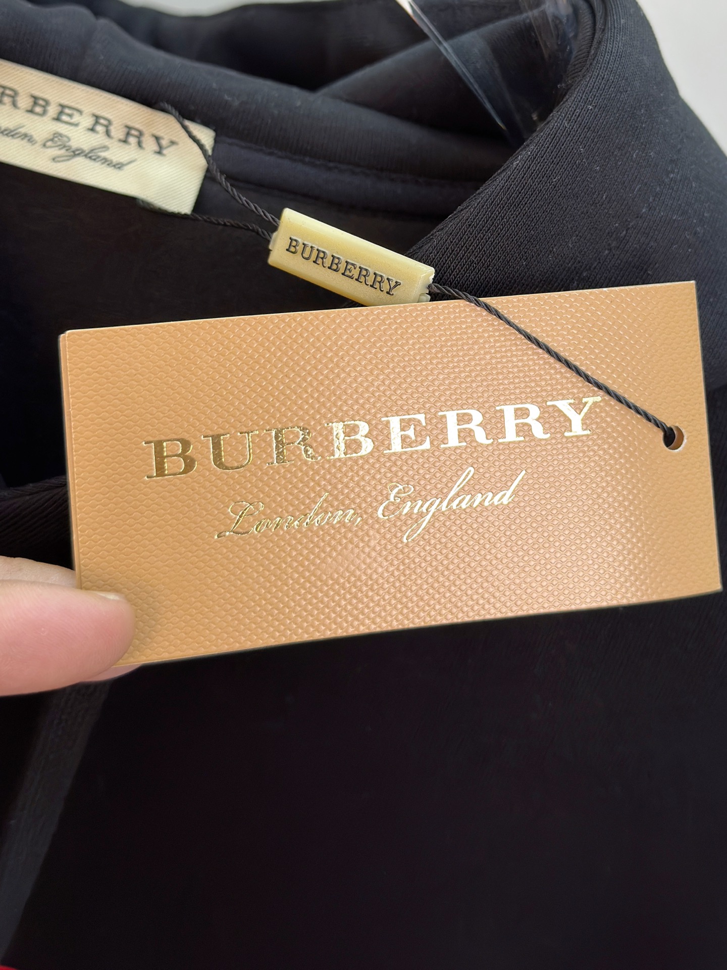 🌾巴宝莉25SS【新品】最新最顶级版本精美工艺连帽卫衣，最顶级的品质专柜原单套头衫，顶级制作工艺进口面料