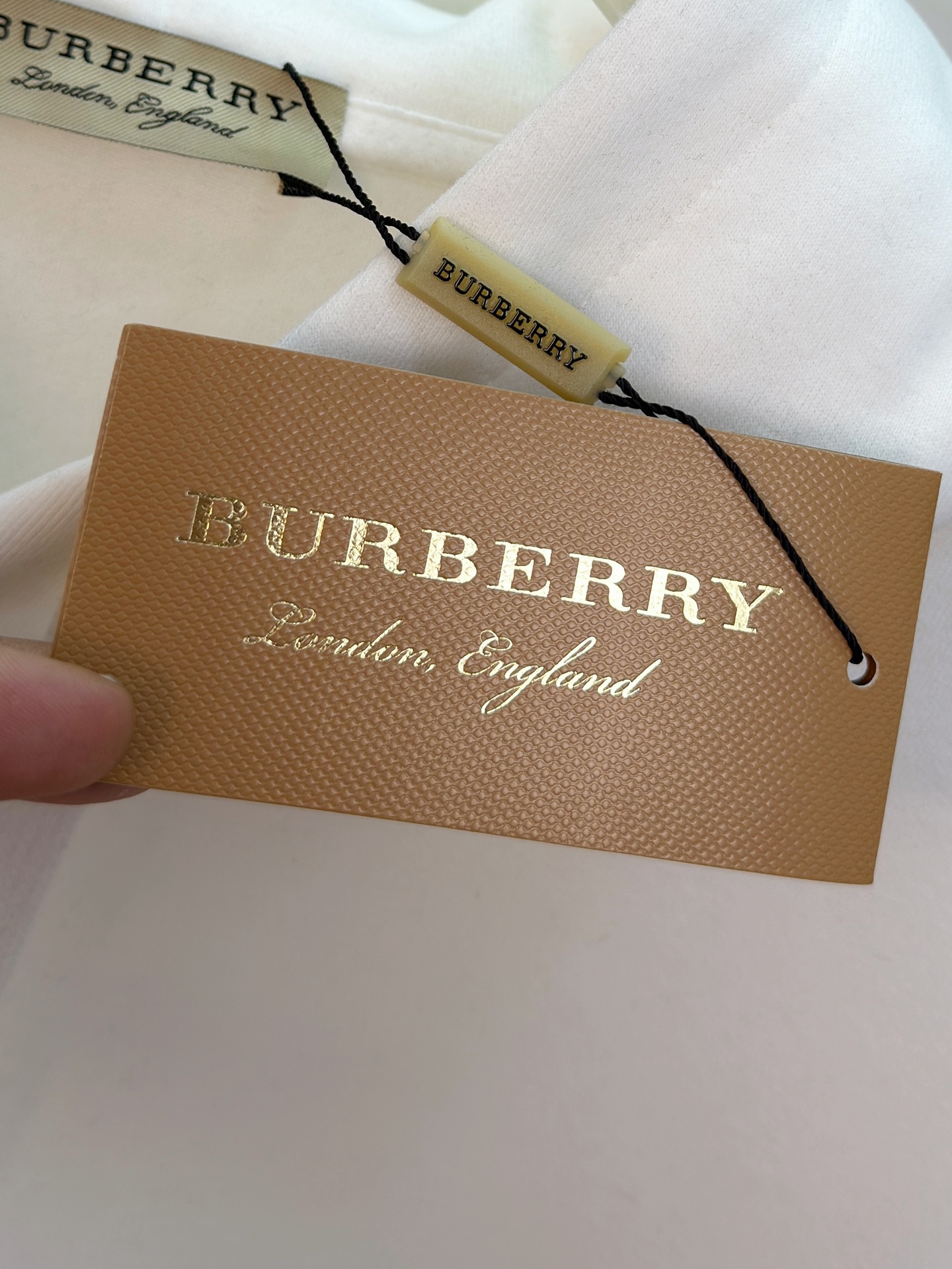 🌾巴宝莉25SS【新品】最新最顶级版本精美工艺连帽卫衣，最顶级的品质专柜原单套头衫，顶级制作工艺进口面料