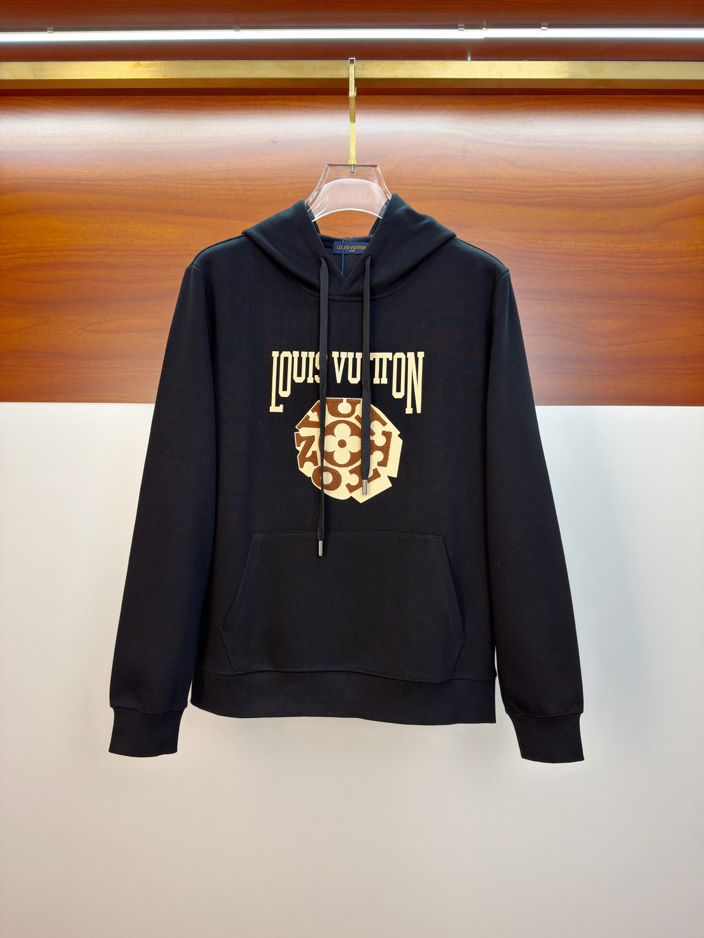 🌾 LV 25SS【新品】最新最顶级版本精美工艺连帽卫衣，最顶级的品质专柜原单套头衫，顶级制作工艺进口面