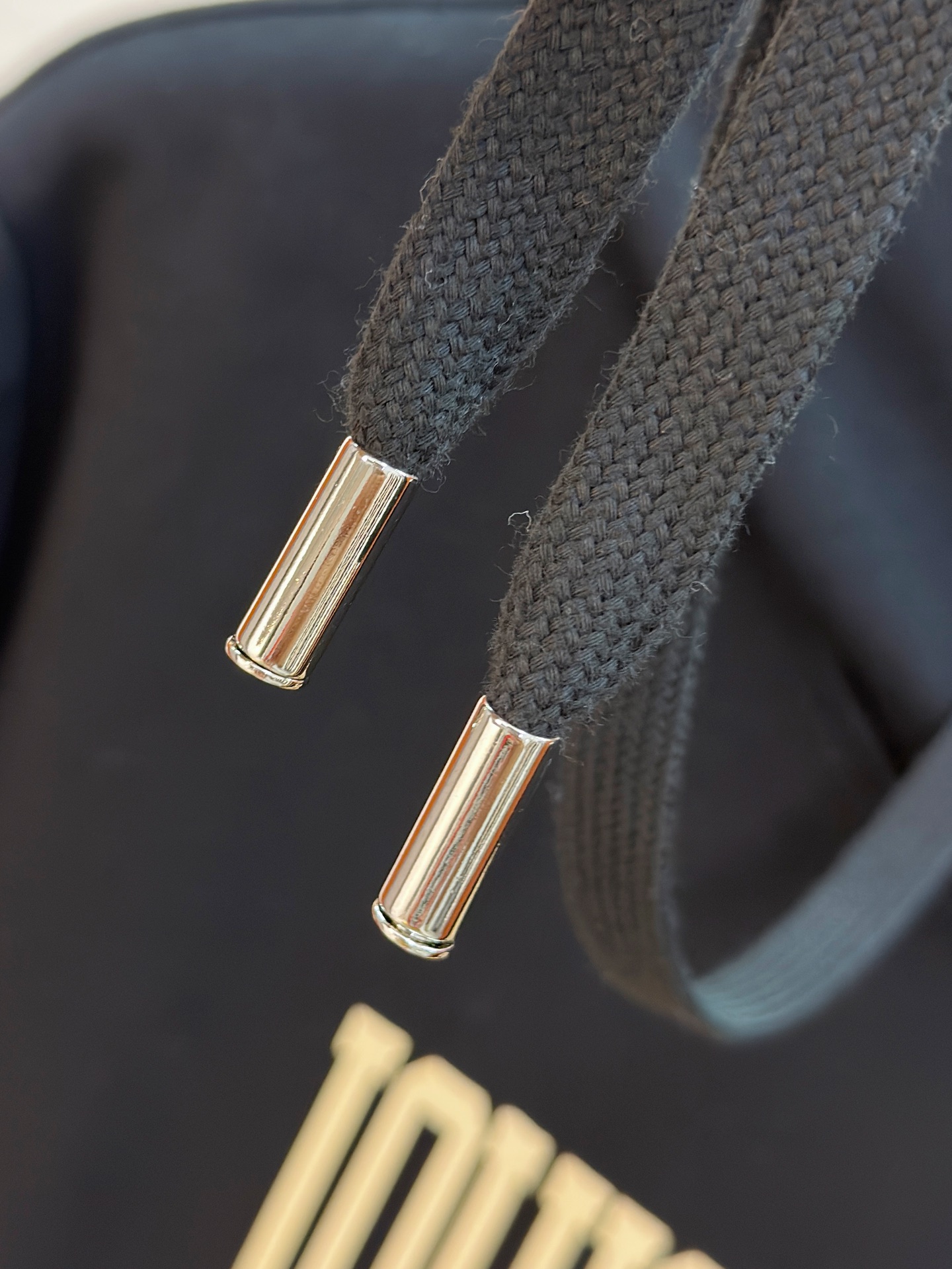 🌾 LV 25SS【新品】最新最顶级版本精美工艺连帽卫衣，最顶级的品质专柜原单套头衫，顶级制作工艺进口面