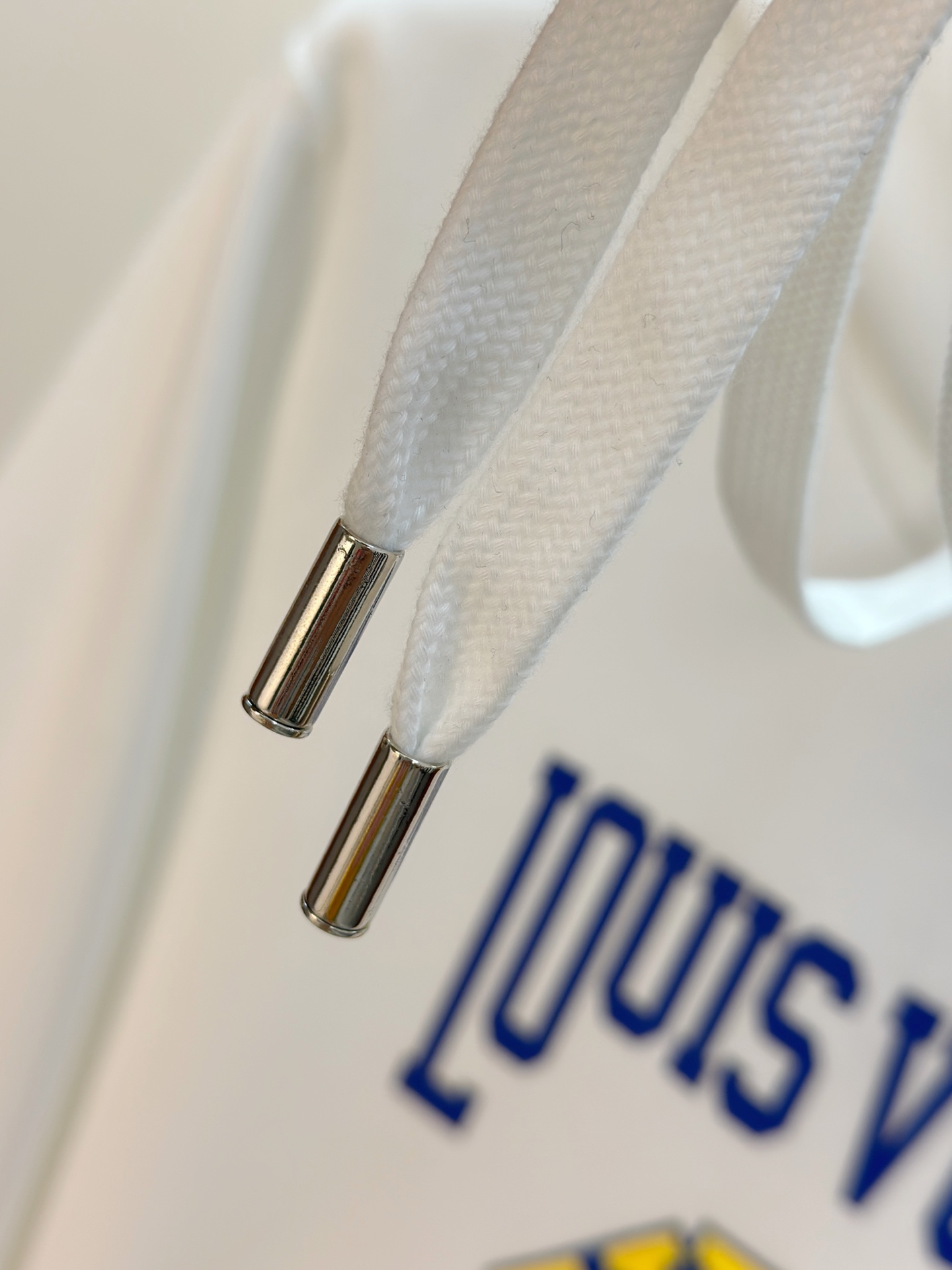 🌾 LV 25SS【新品】最新最顶级版本精美工艺连帽卫衣，最顶级的品质专柜原单套头衫，顶级制作工艺进口面