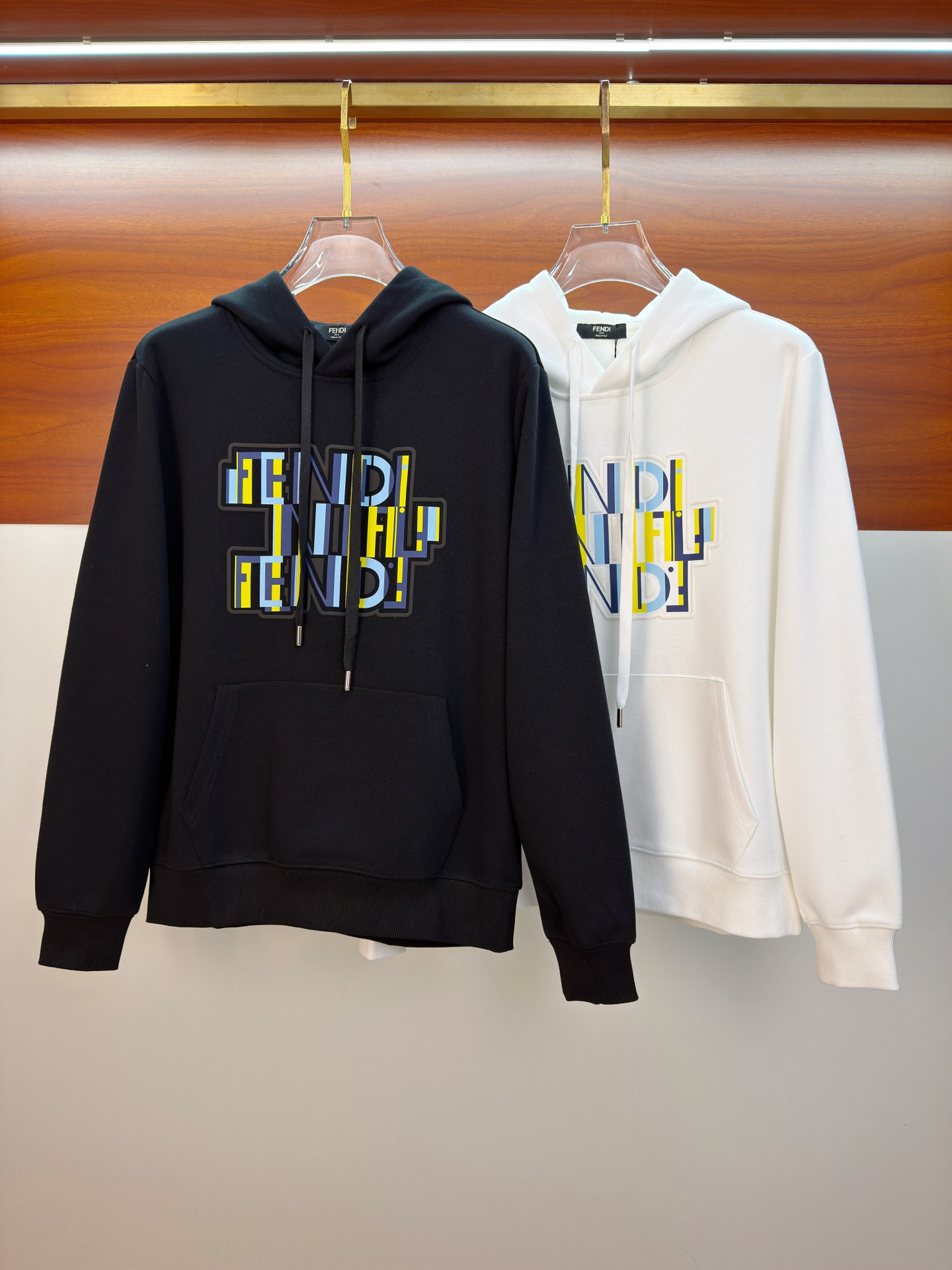 🌾芬迪25SS【新品】最新最顶级版本精美工艺连帽卫衣，最顶级的品质专柜原单套头衫，顶级制作工艺进口面料，