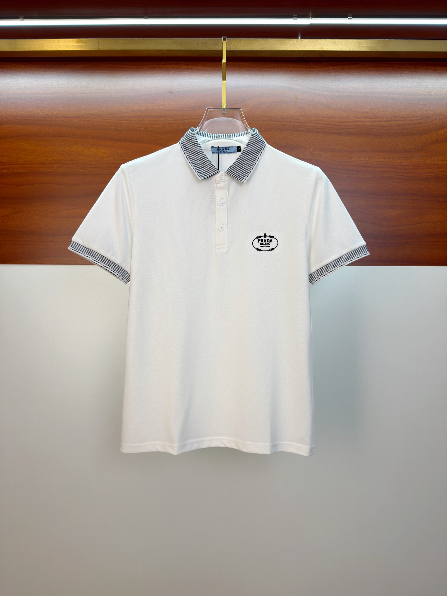 P普拉达2026ss夏季新款字母logo男士翻领Polo衫！经典商务男款，高端男装的天花板级别的商务男款