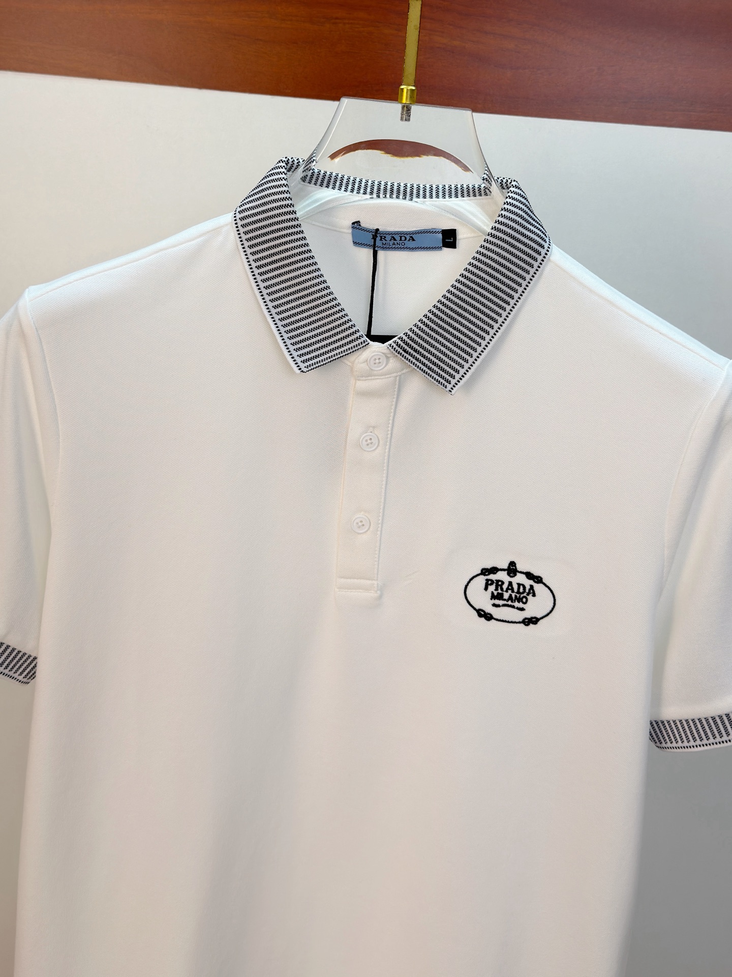 P普拉达2026ss夏季新款字母logo男士翻领Polo衫！经典商务男款，高端男装的天花板级别的商务男款
